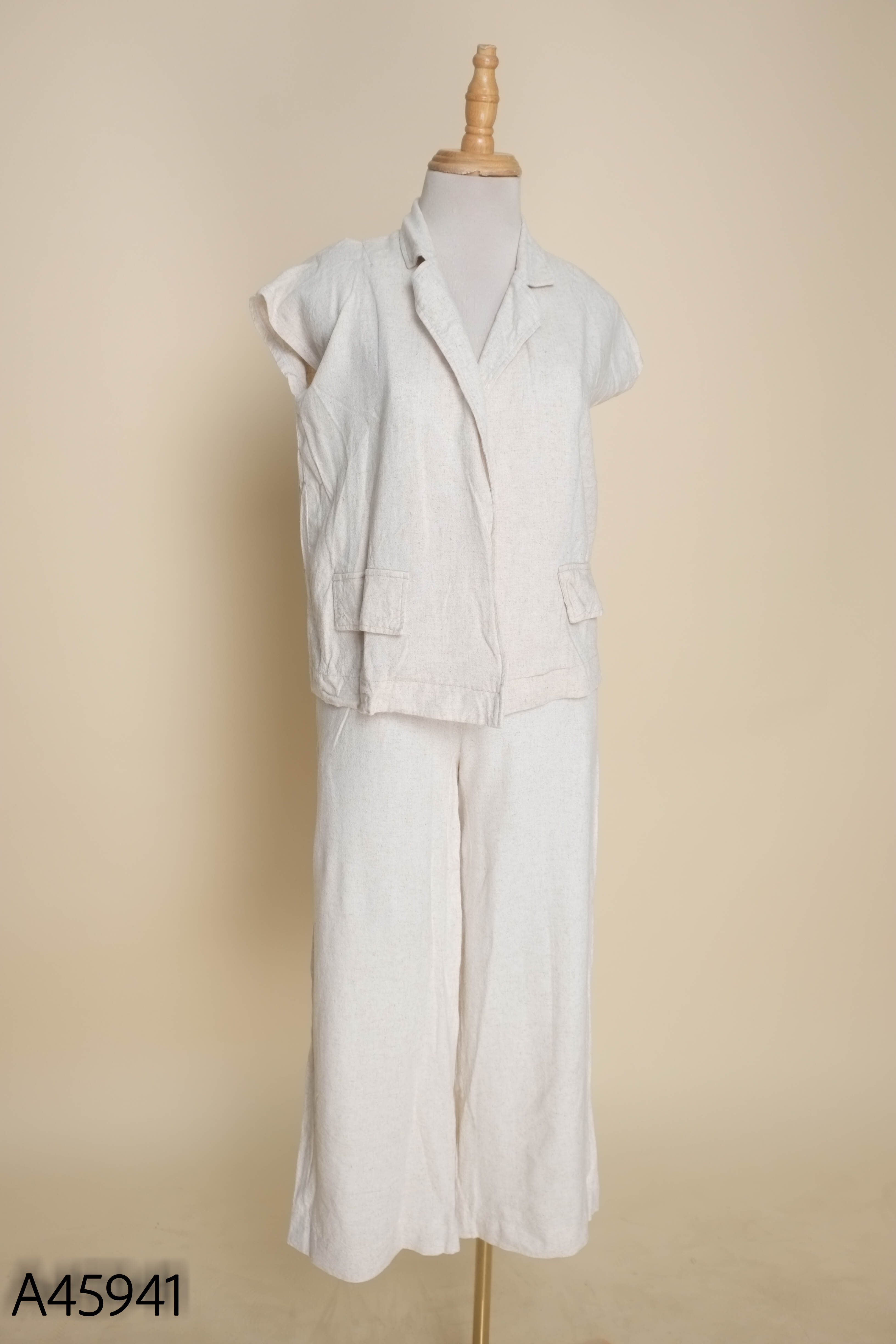 SET Áo linen sát nách + quần dài be