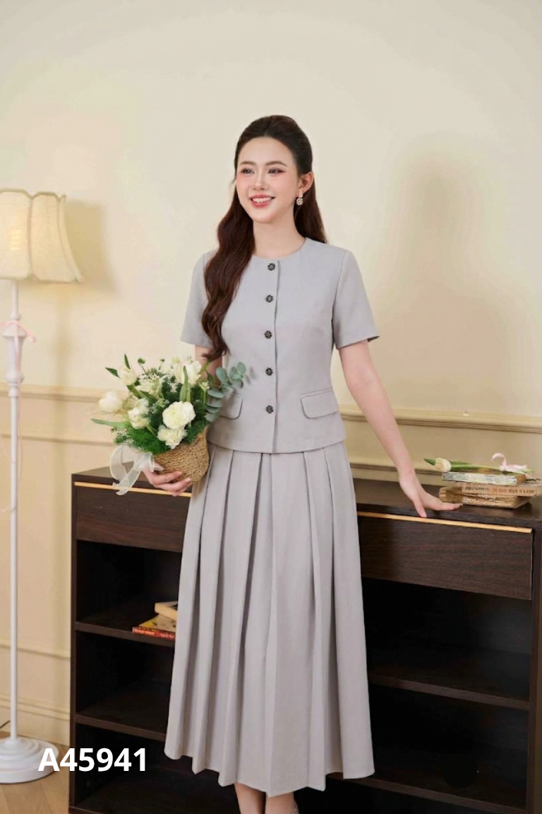 SET Áo ghi khu hoa + chân váy be trơn