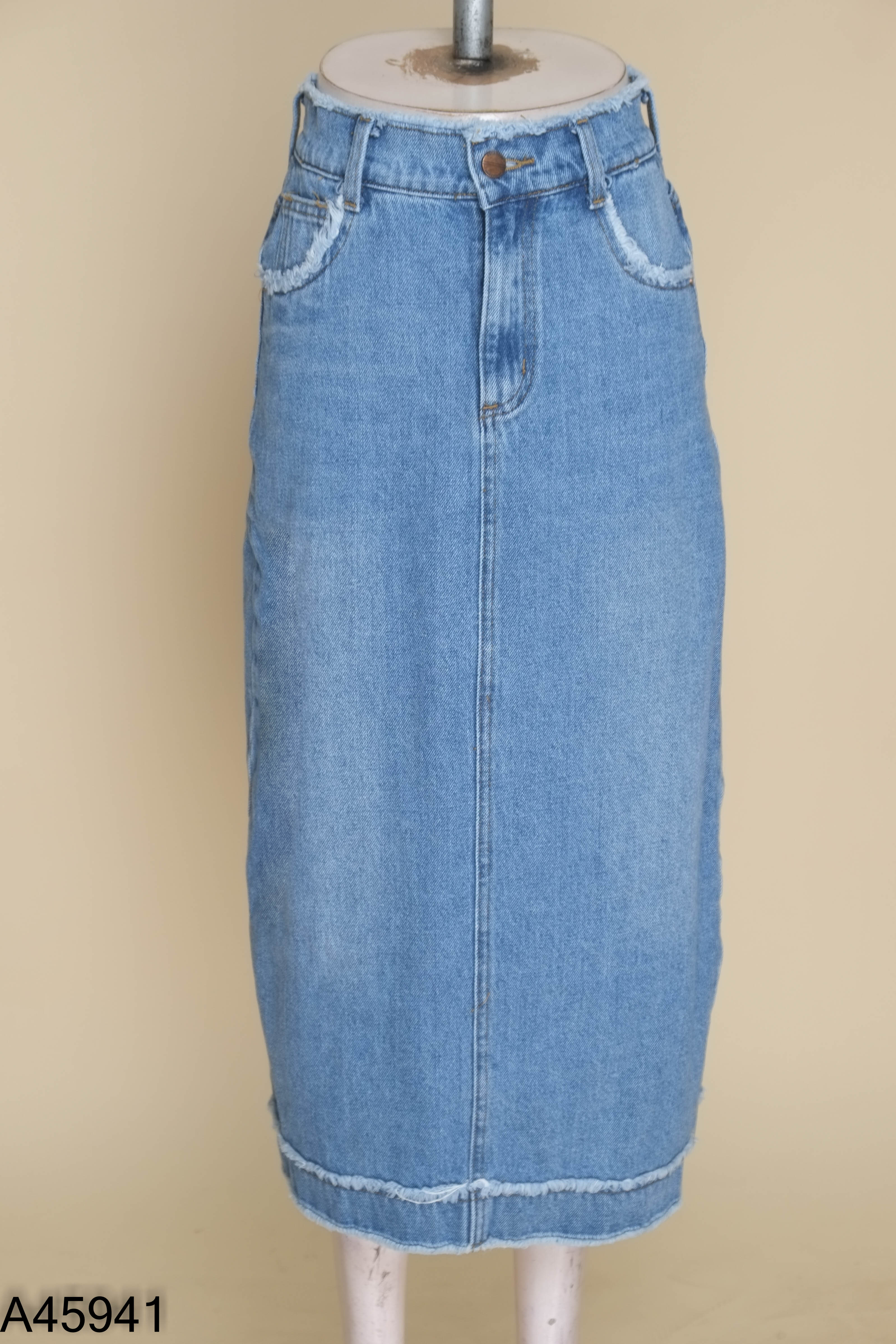 Chân váy jeans xanh tua rua