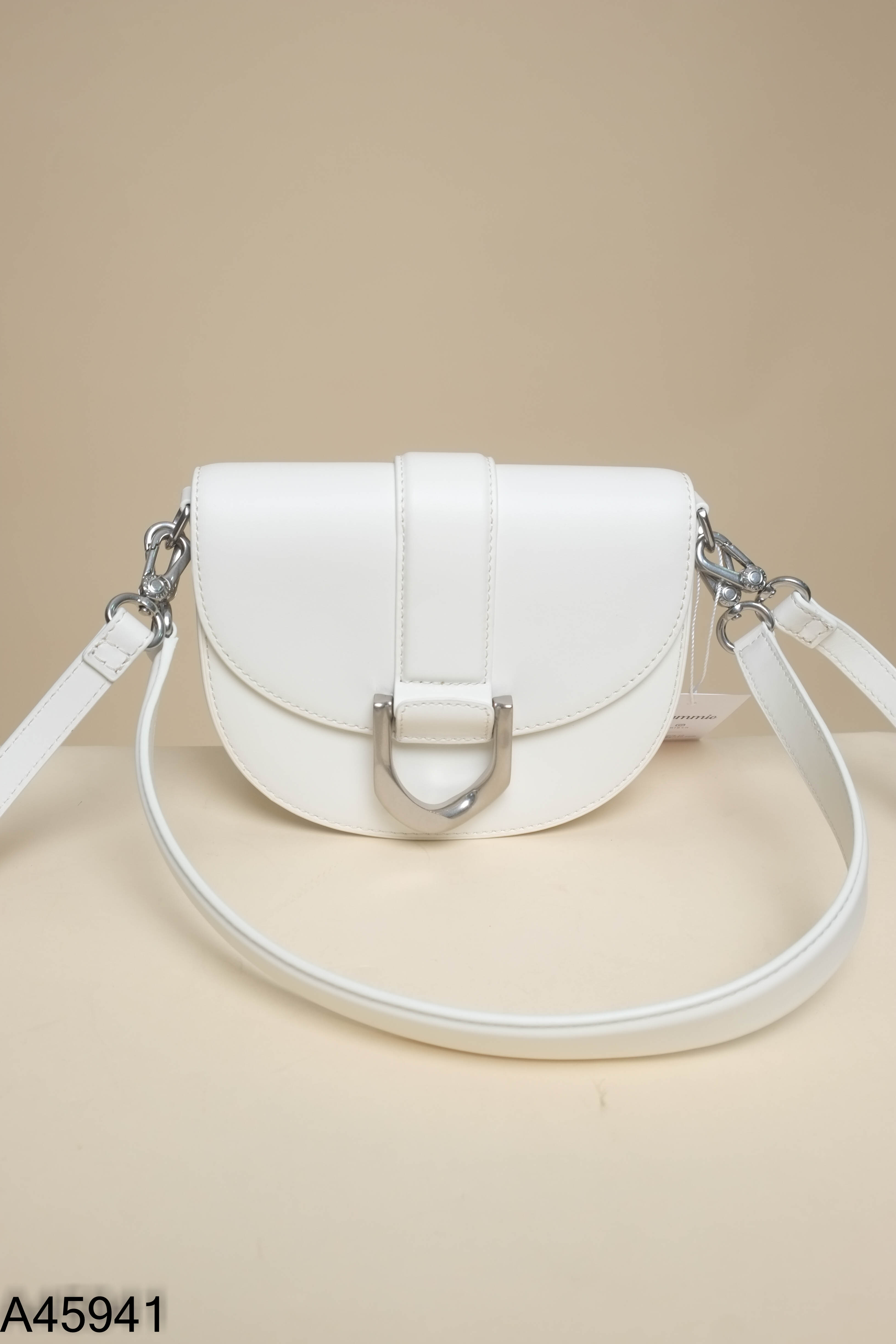 Túi xách CHARLES & KEITH be trơn (kèm dây đeo)