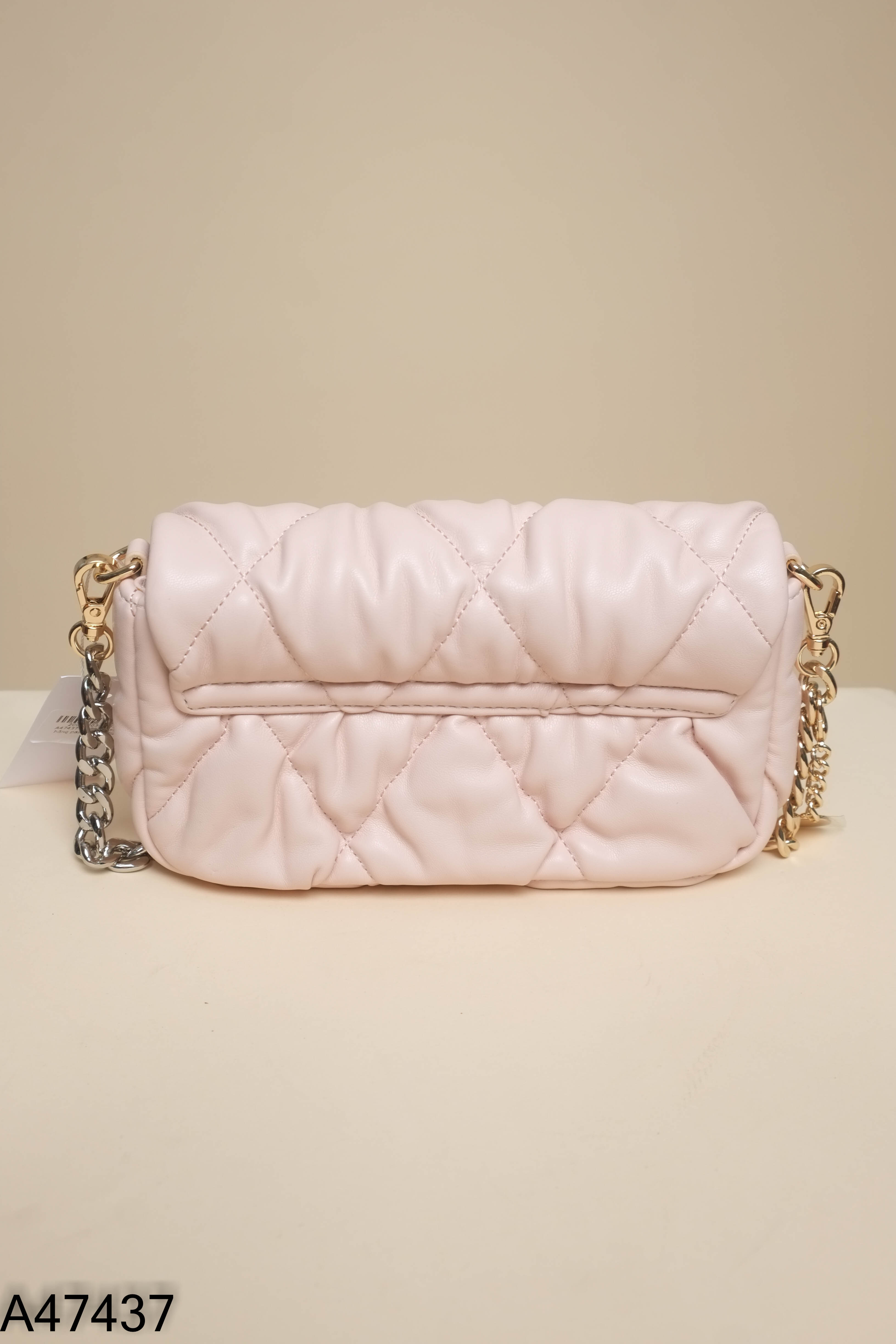 Túi xách hồng pastel