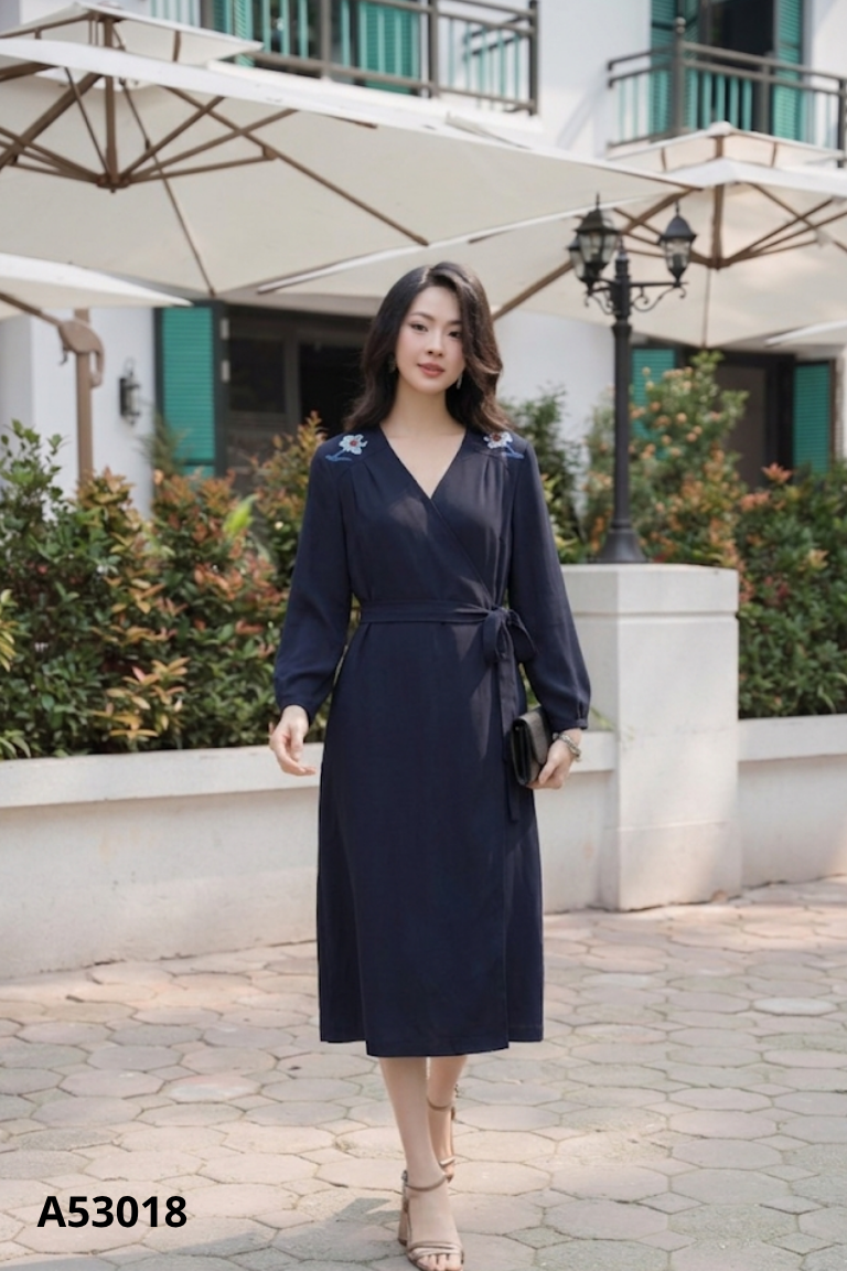Váy OZ DESIGN HOUSE xanh thêu hoa