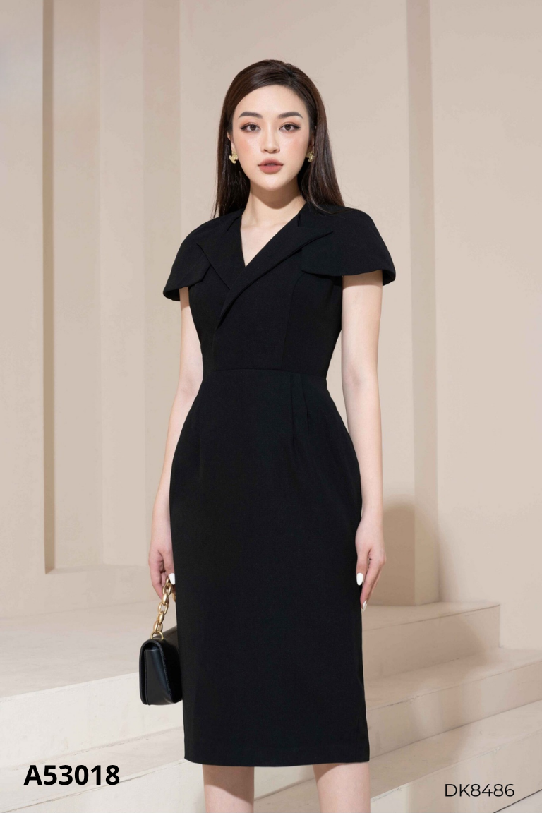 Váy GEMMI đen cổ vest