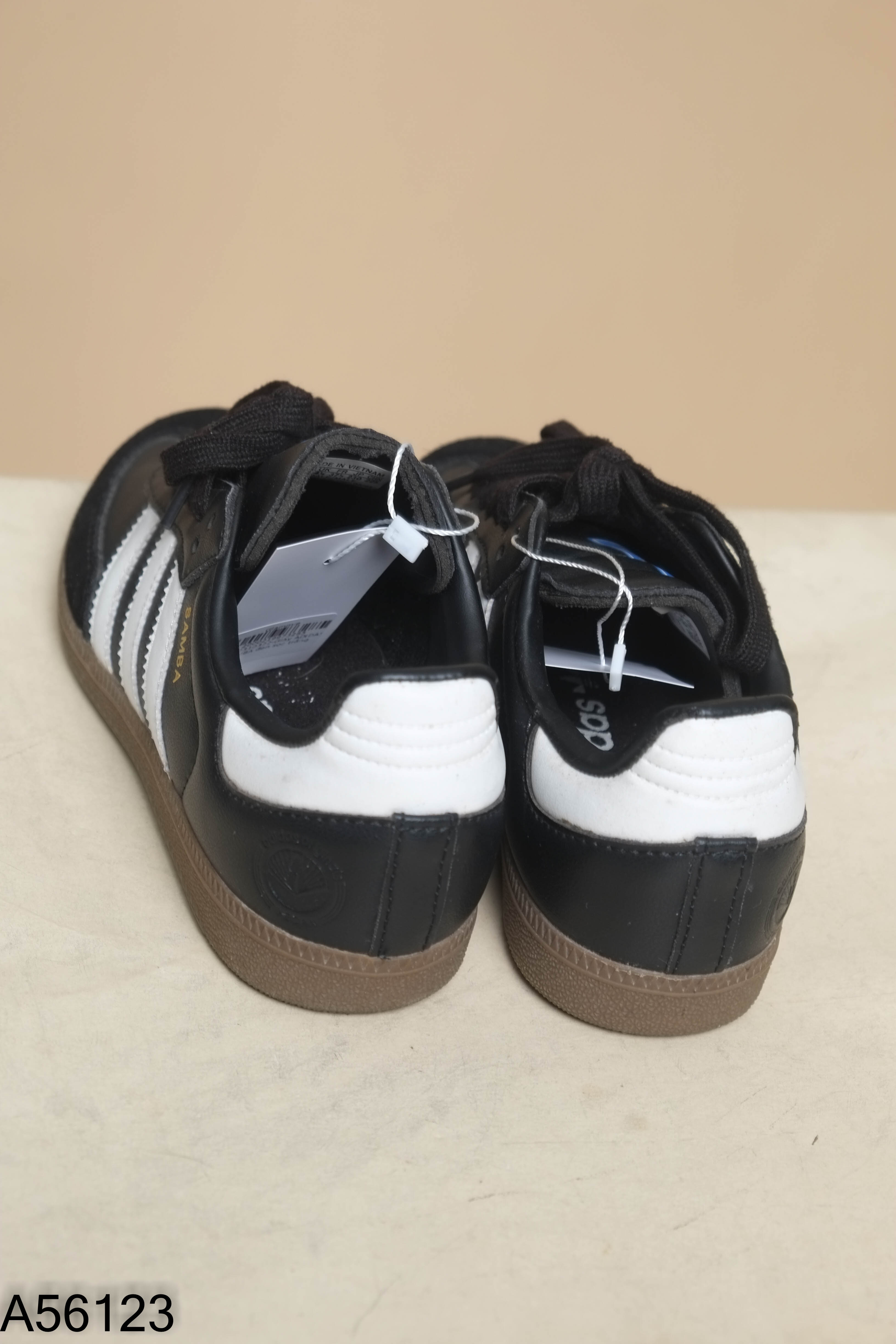 Giày ADIDAS SAMBA đen sọc trắng