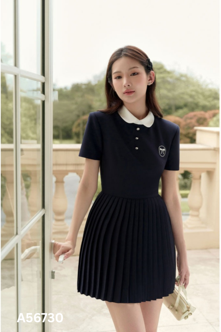 Váy xanh than xếp ly