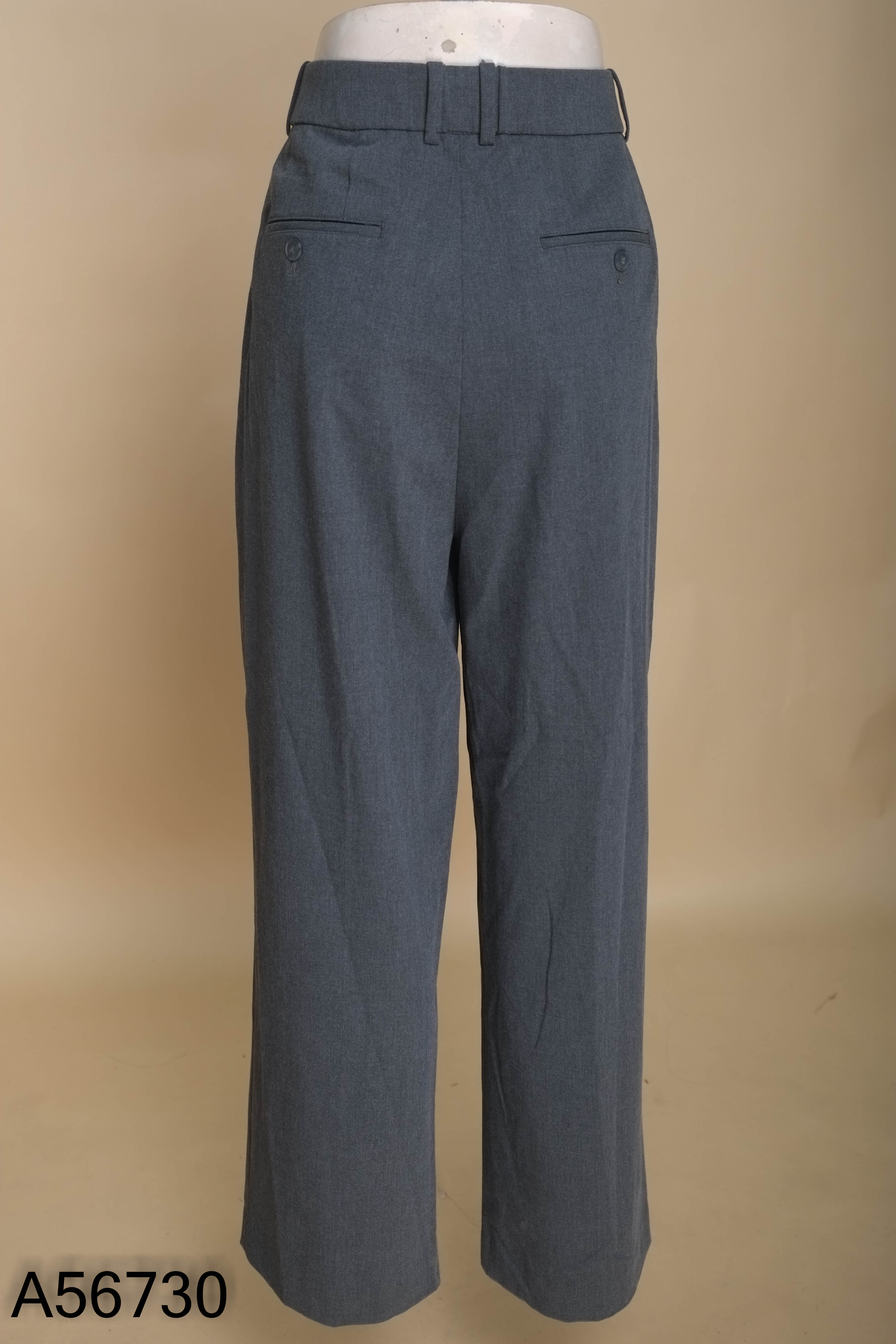 Quần UNIQLO xám trơn
