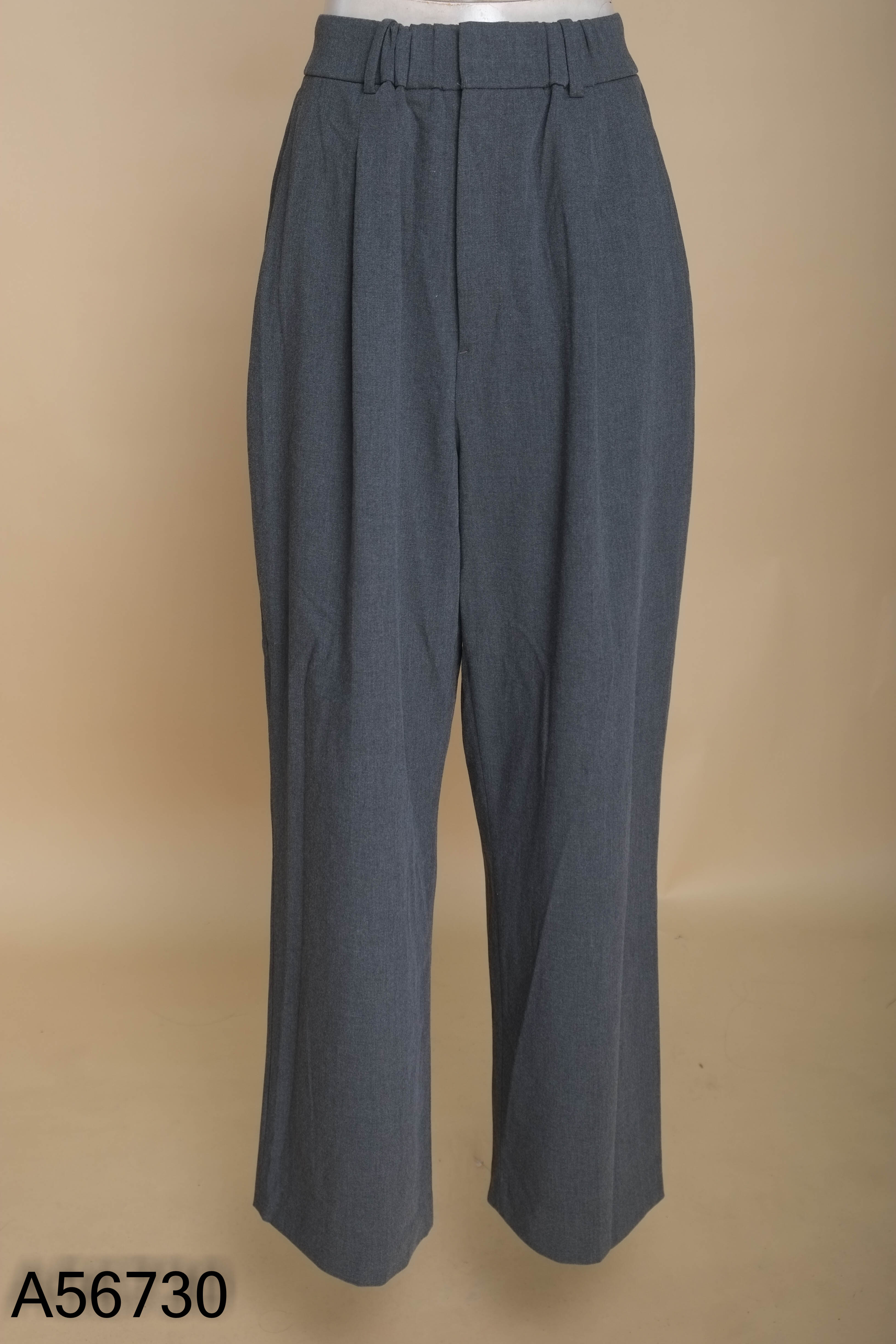 Quần UNIQLO xám trơn