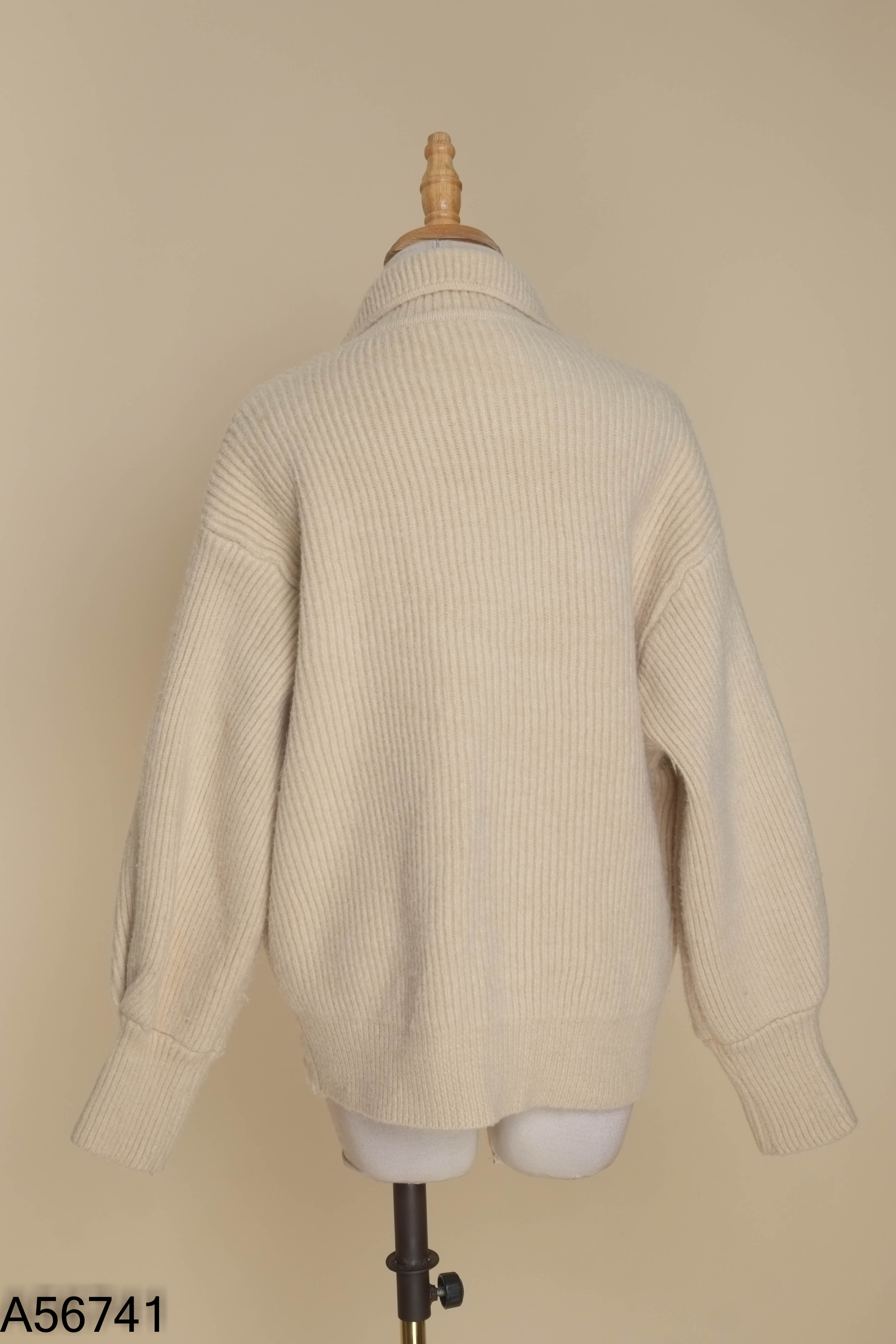 Áo cardigans len be