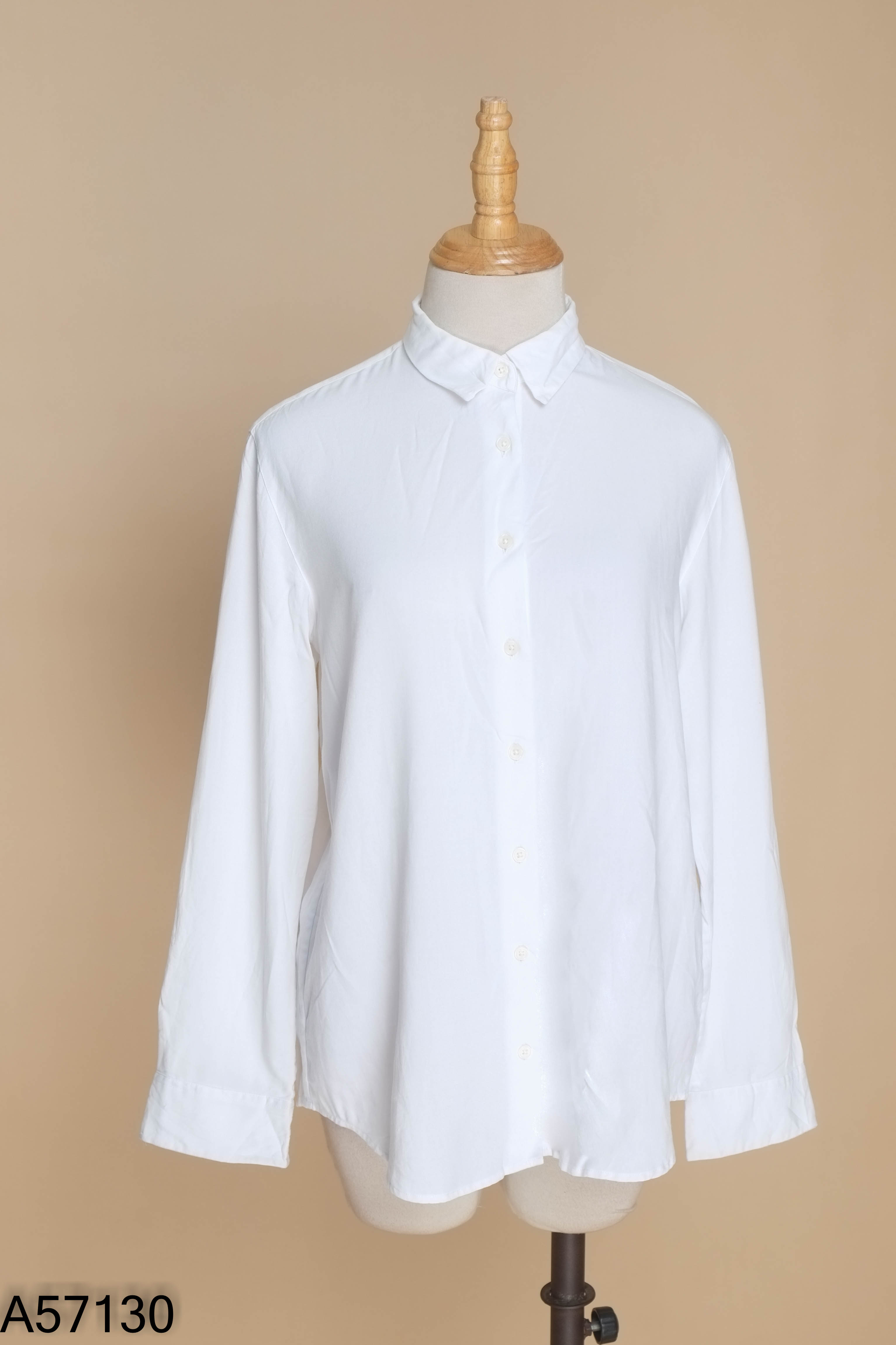 Áo sơ mi UNIQLO trắng trơn