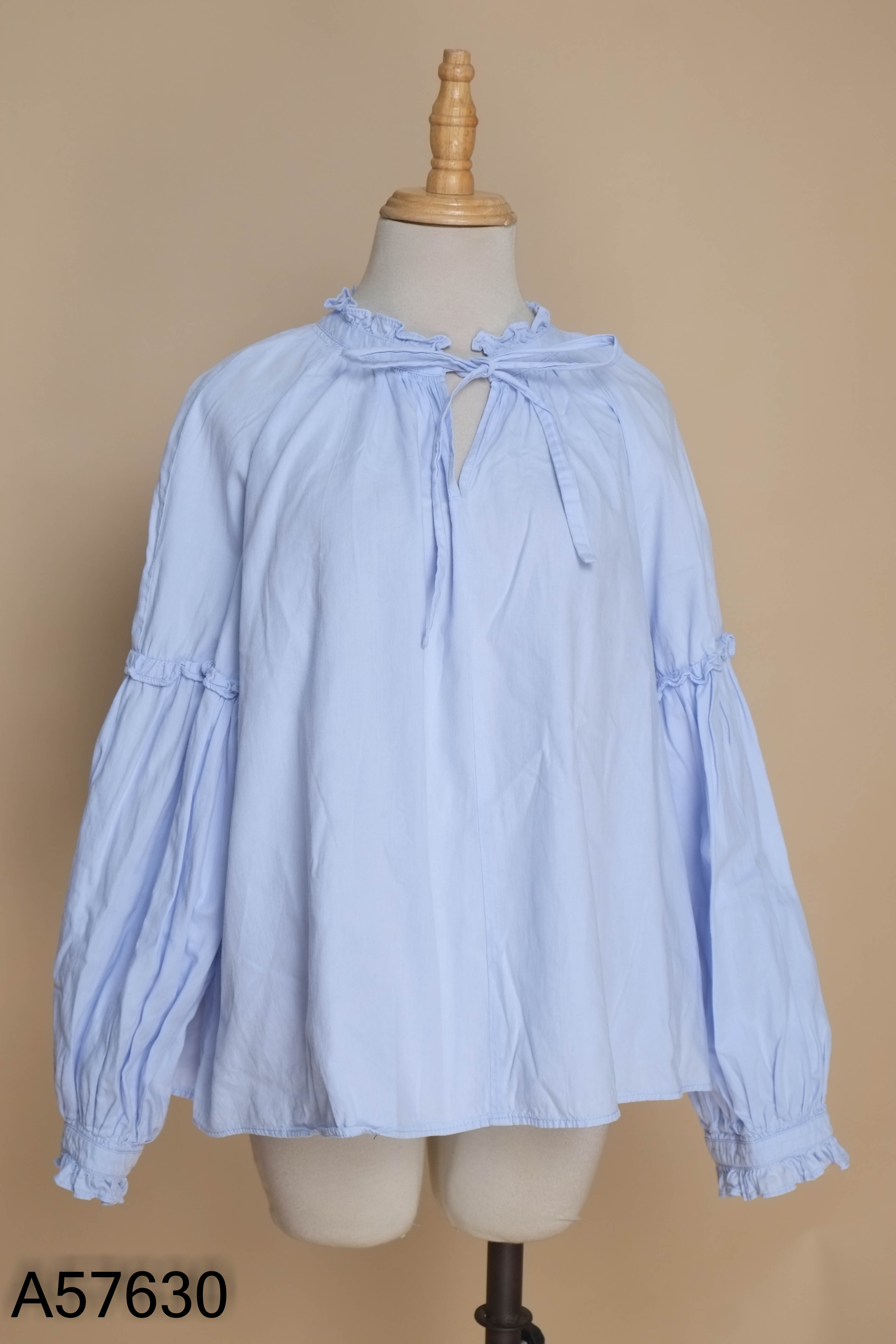 Áo thô xanh cổ bèo