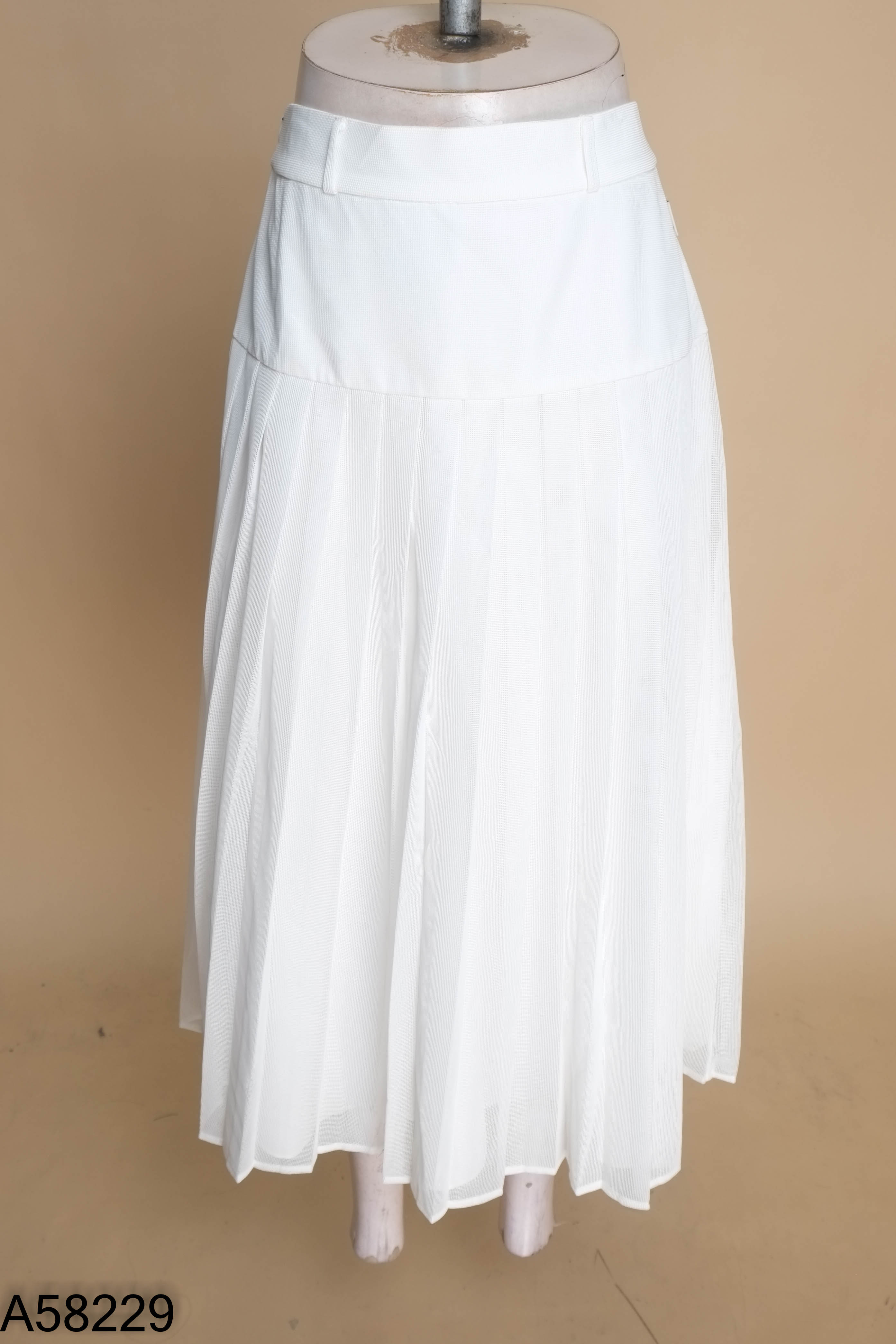 Chân váy ORCHID be xếp ly