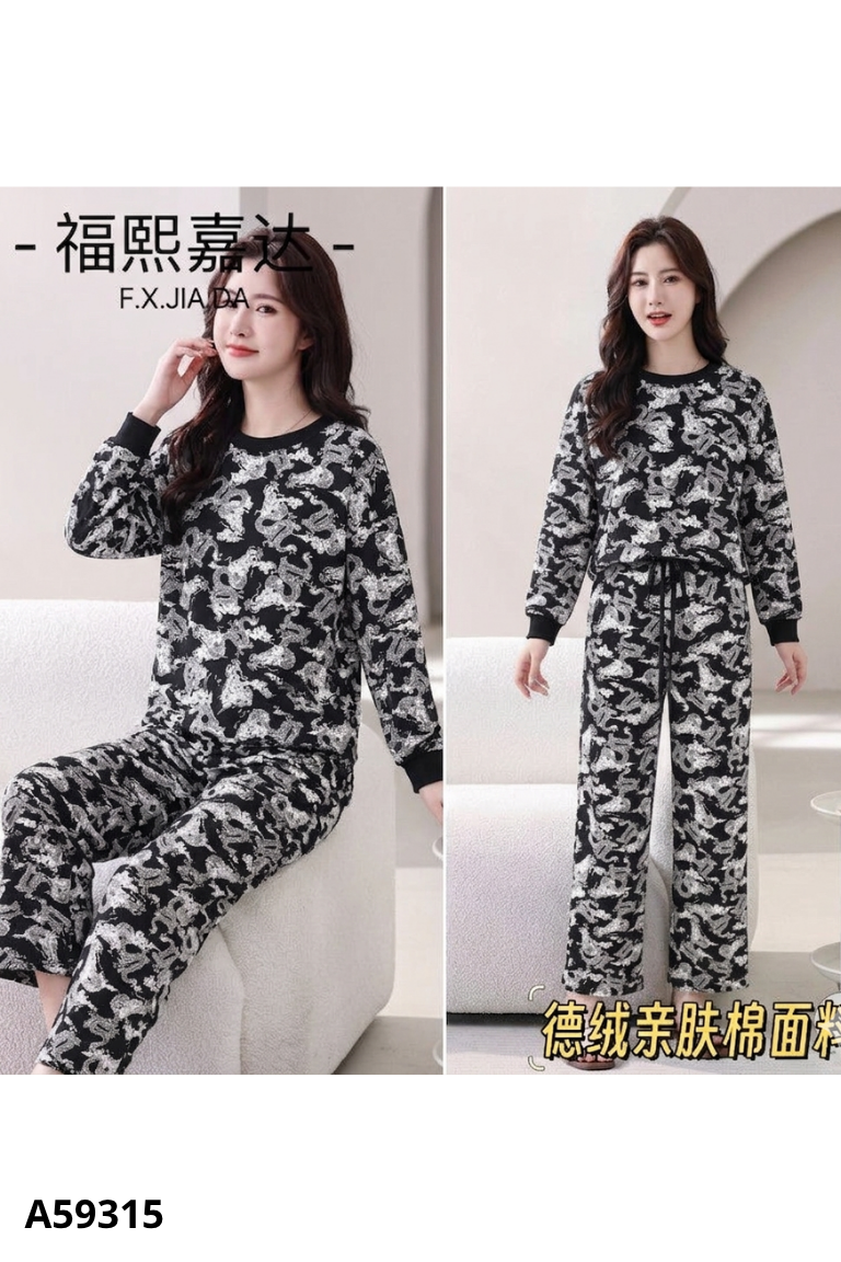 Set áo thun đen họa tiết trắng + quần dài