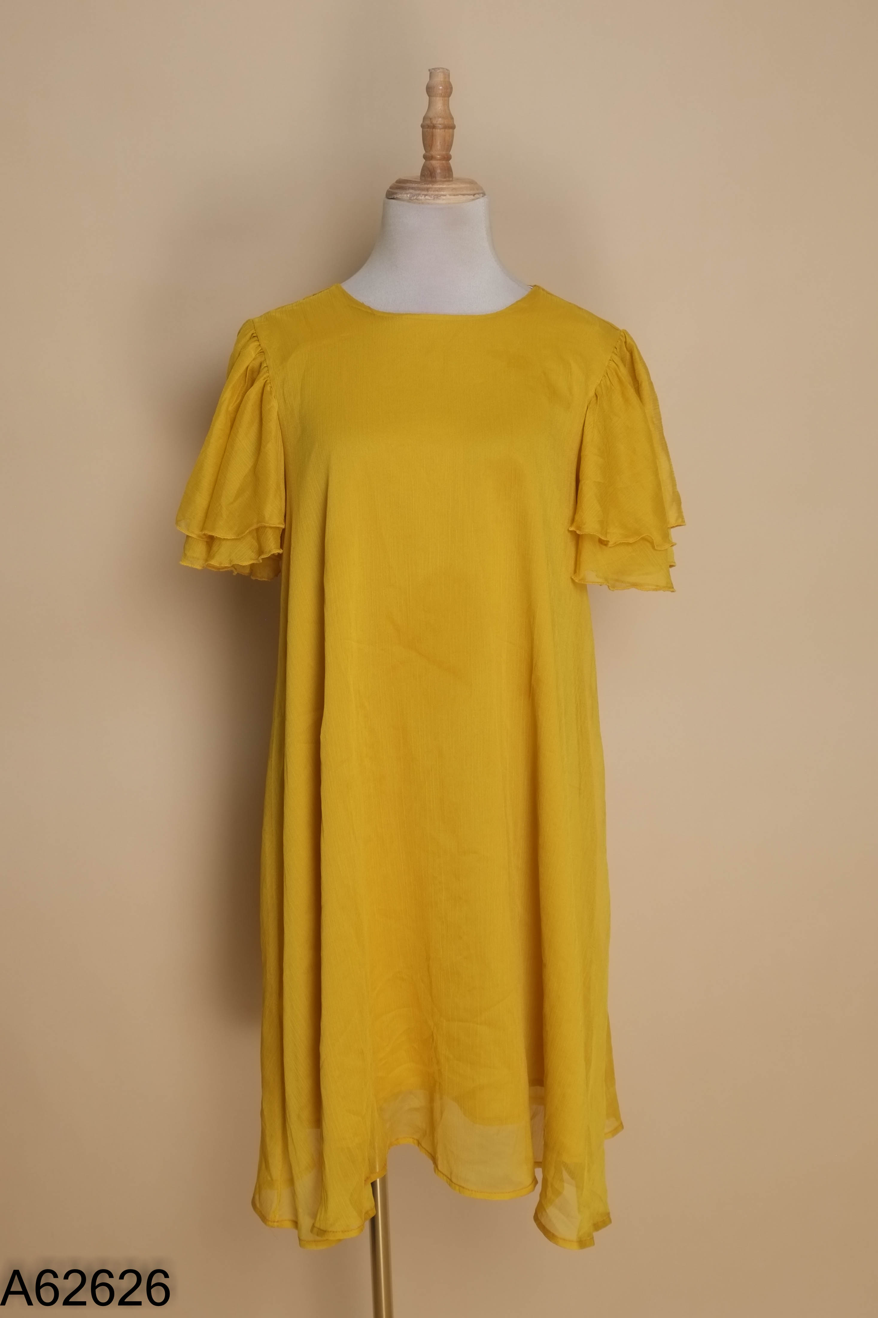 Váy chiffon vàng suông