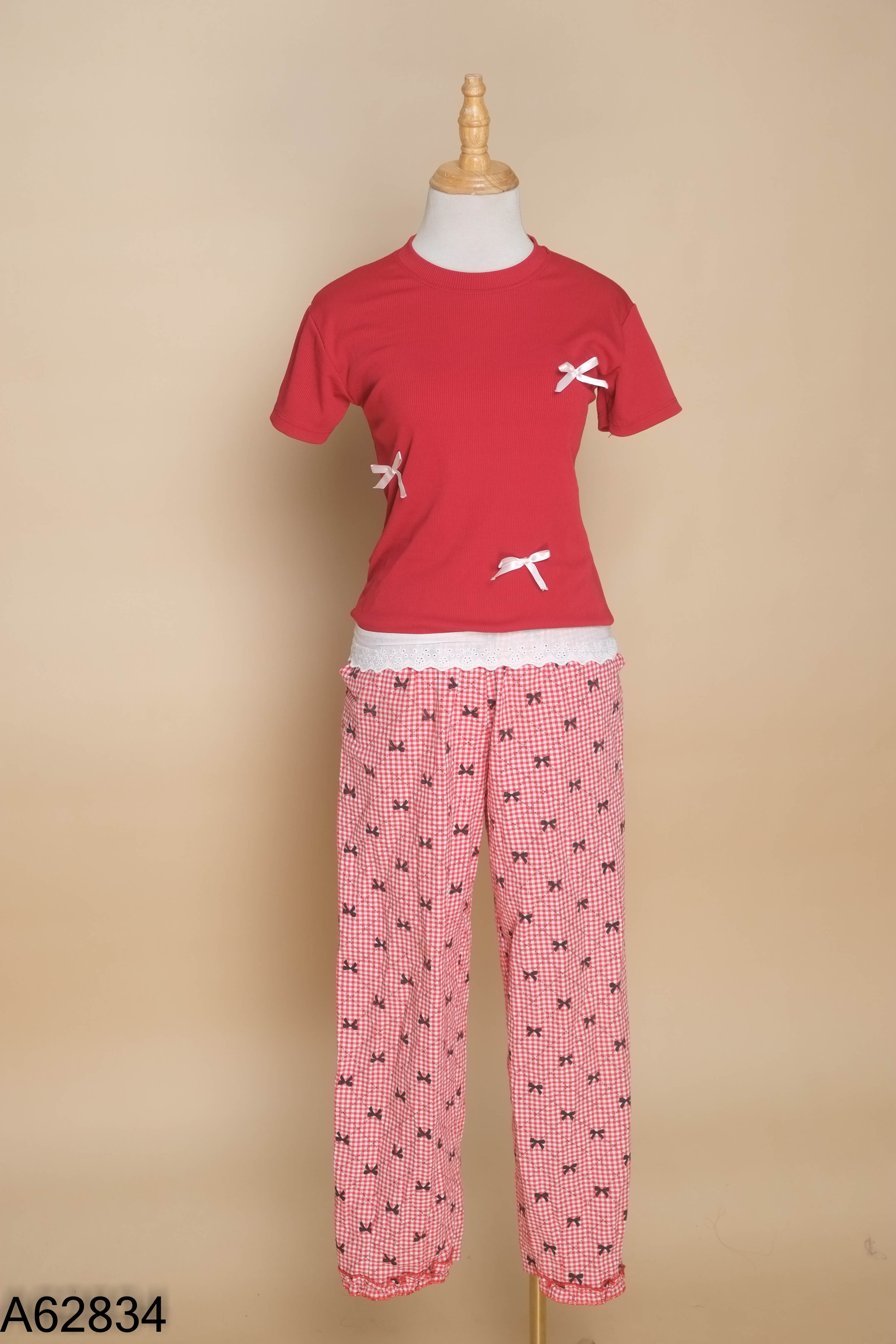 SET Áo đỏ đính nơ + Quần đỏ kẻ in nơ