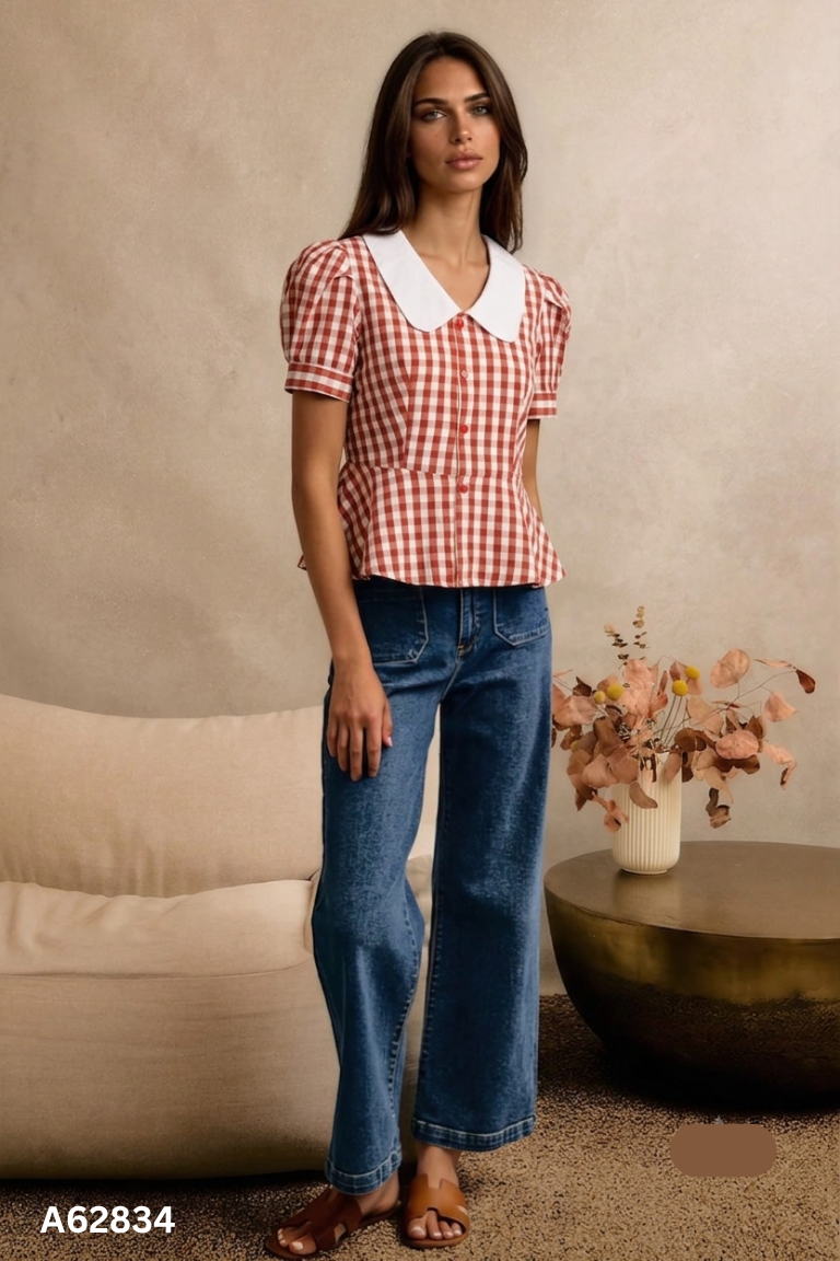 Áo đỏ cổ sen trắng kẻ caro