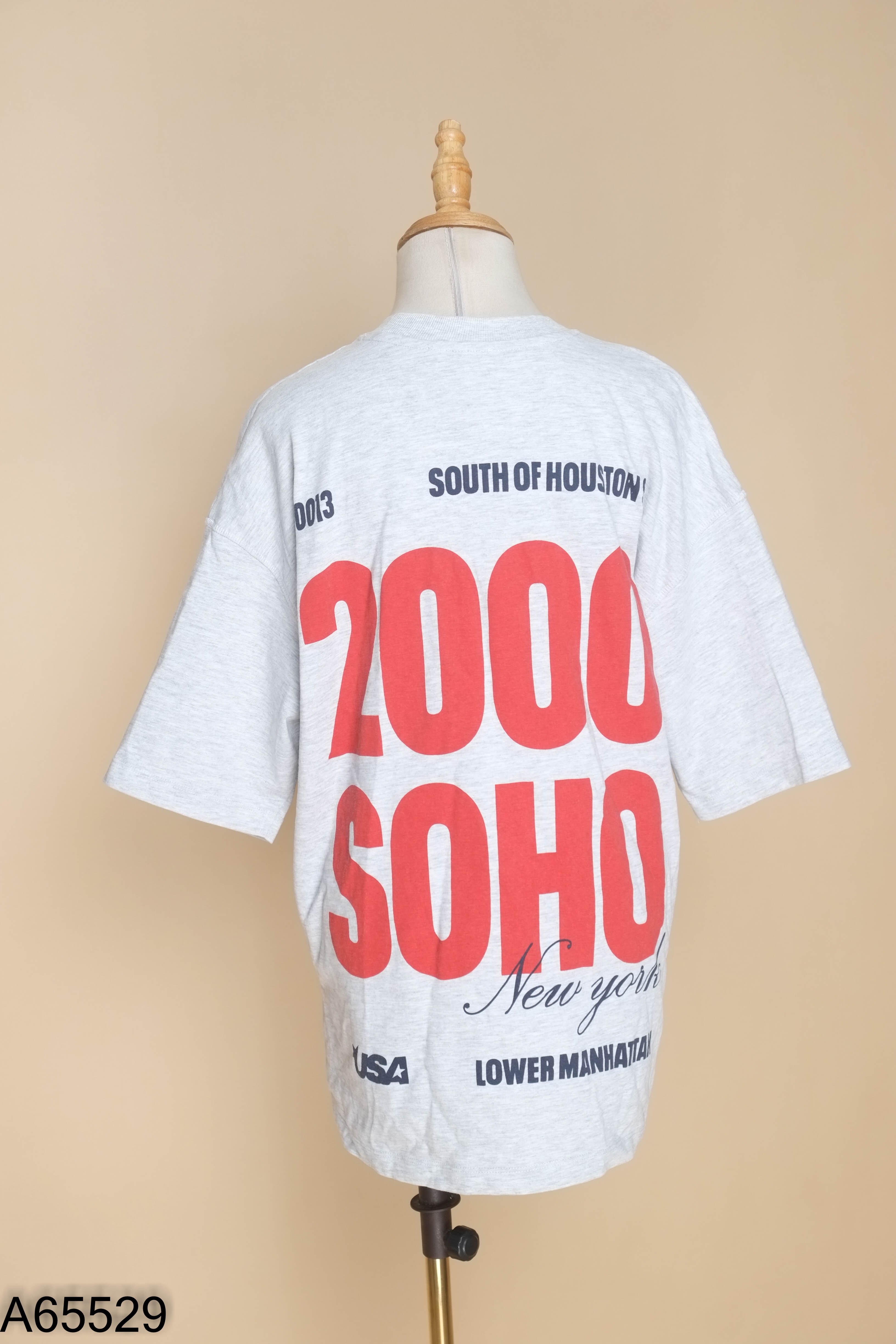 Áo xám ZARA in chữ
