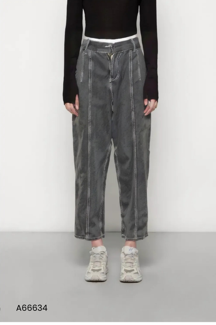 Quần jeans xám ống suông