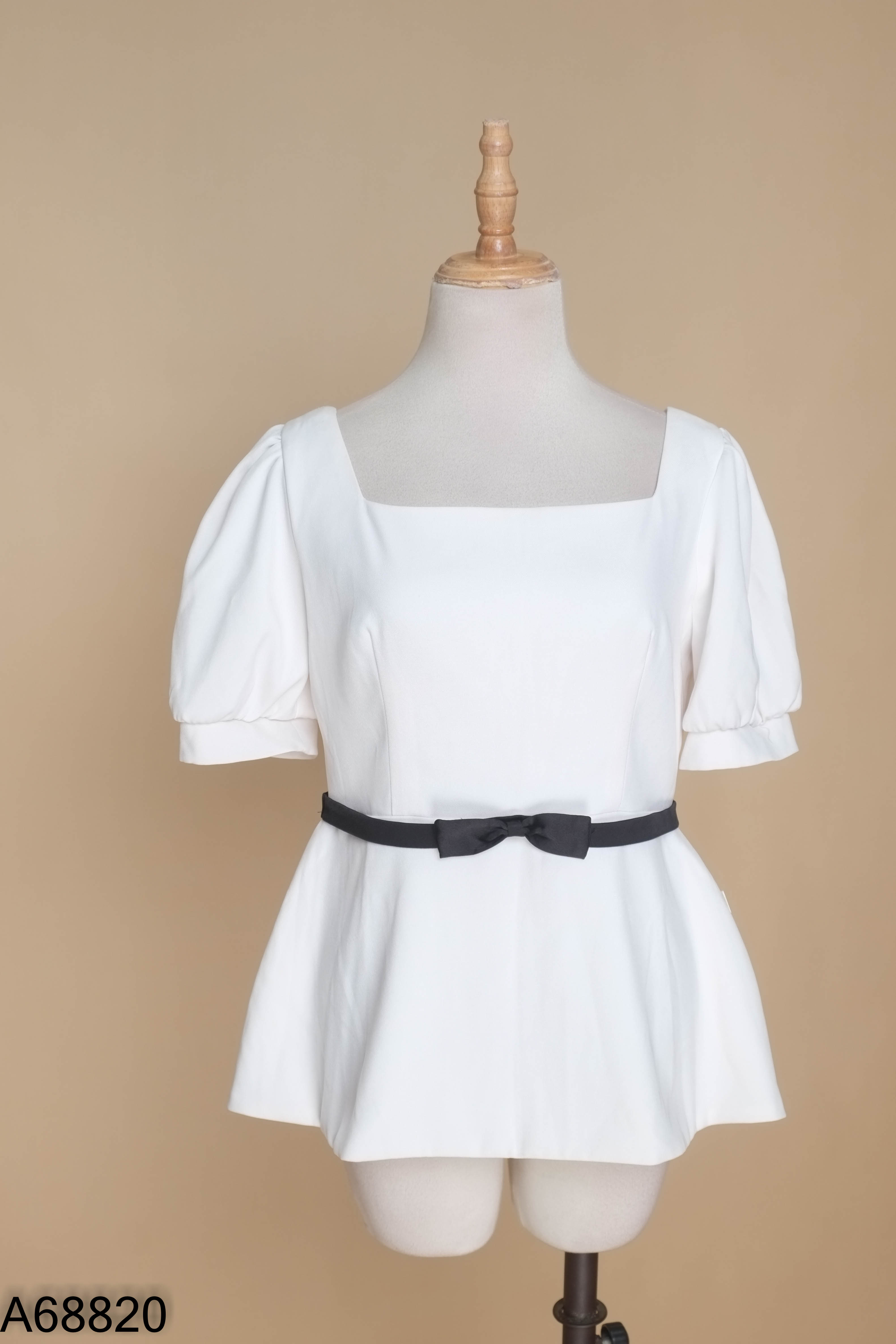 Áo CHARME STORE trắng