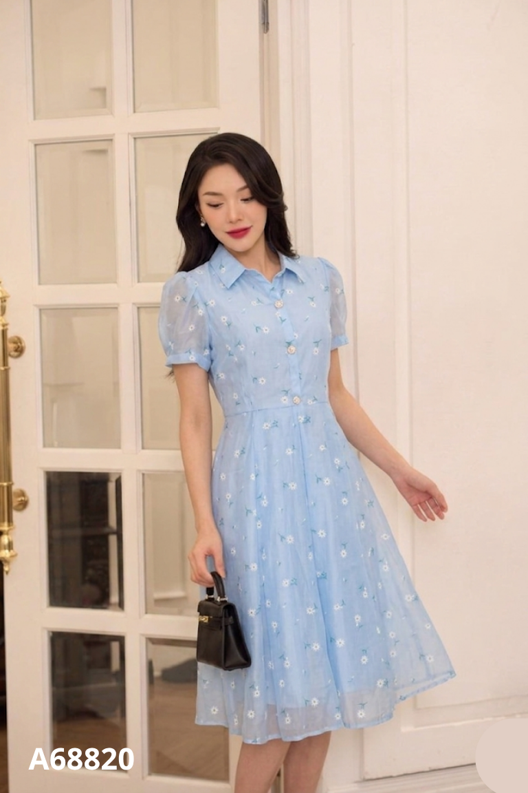 Váy voan xanh hoa trắng