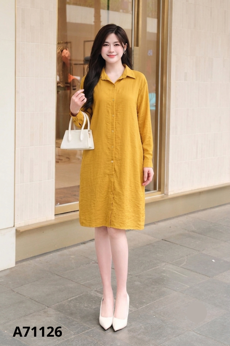 Váy lụa vàng cổ sơ mi