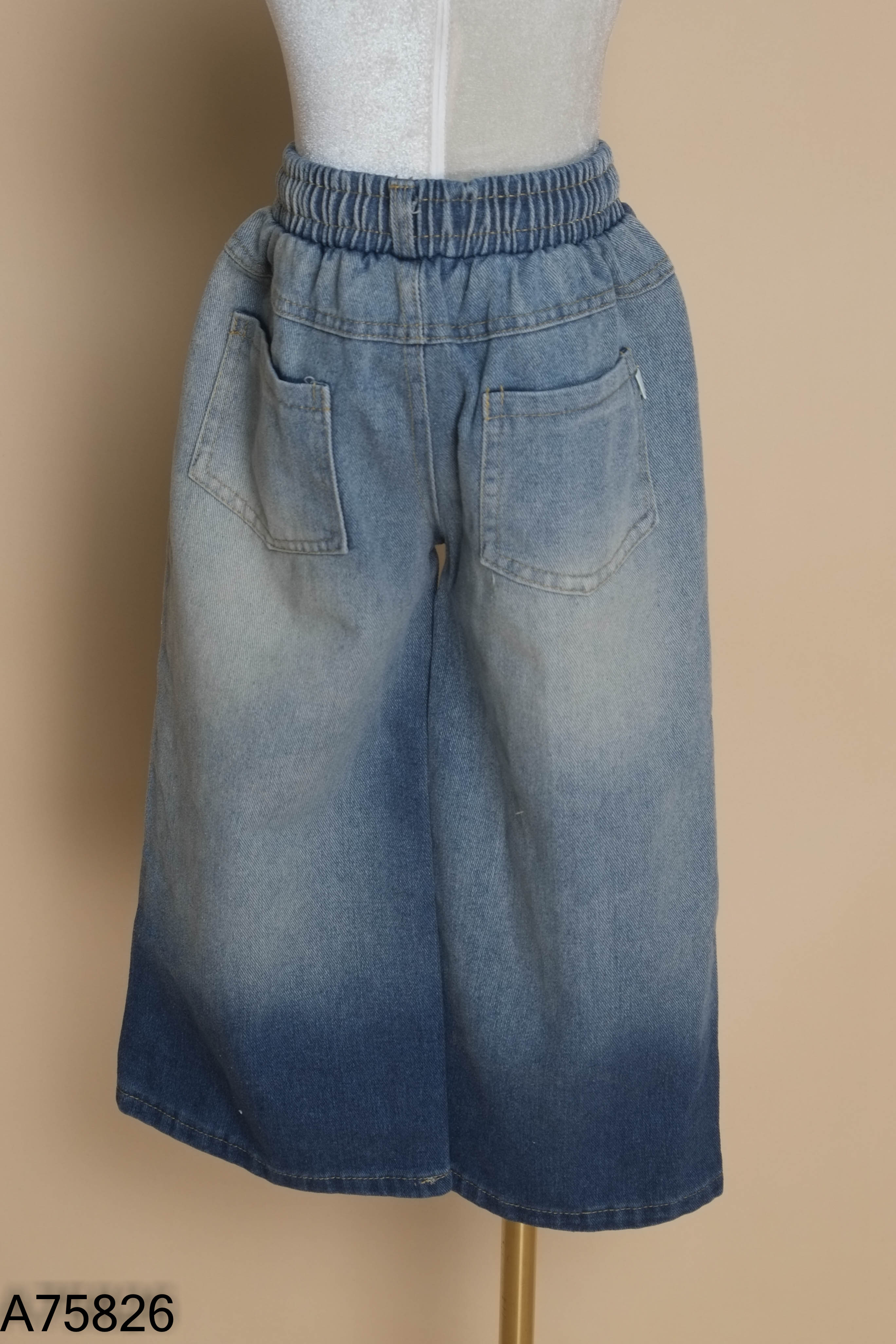 Quần jeans xanh lửng chun