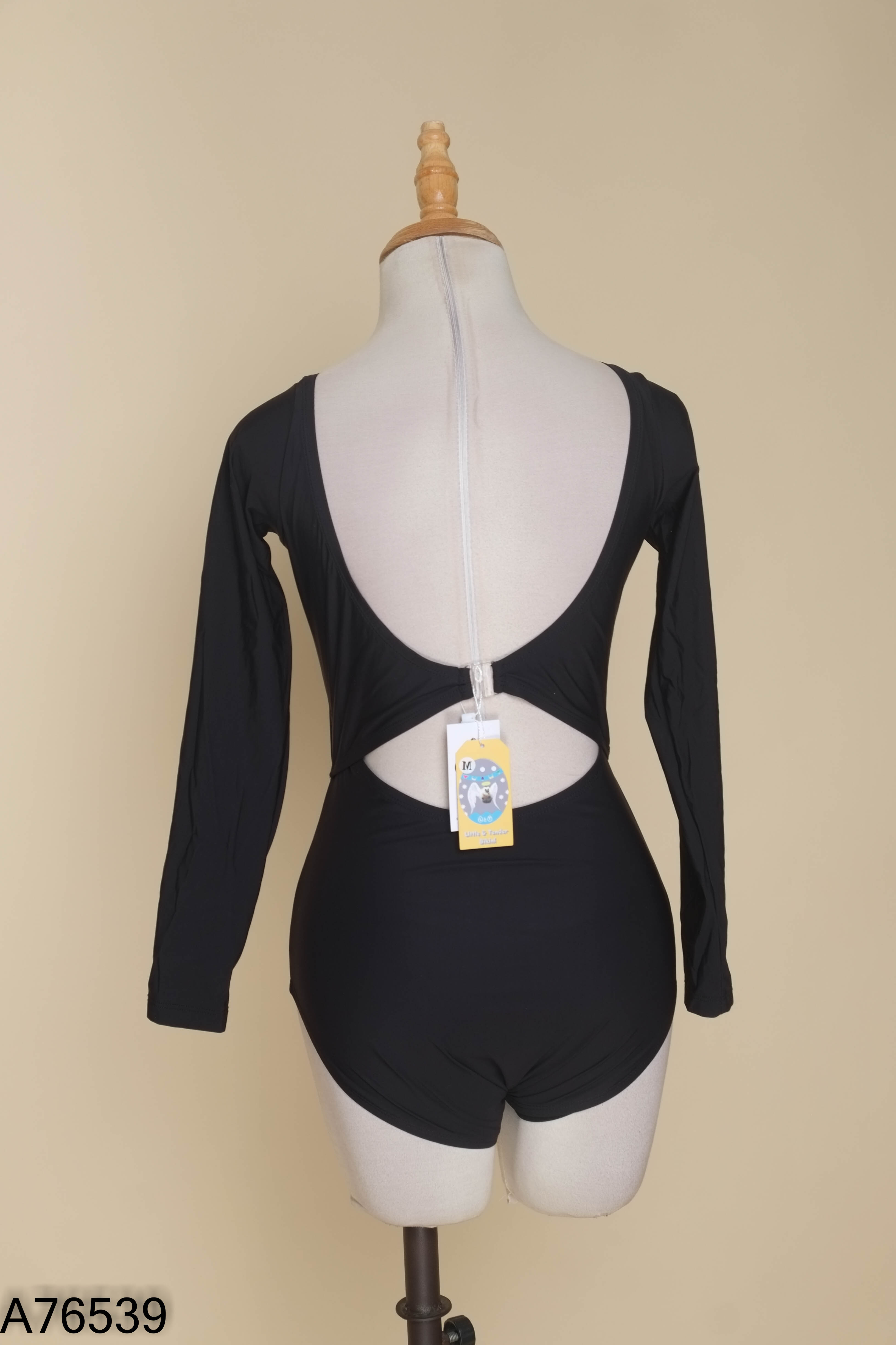 NEWTAG Jumpsuit đen trơn