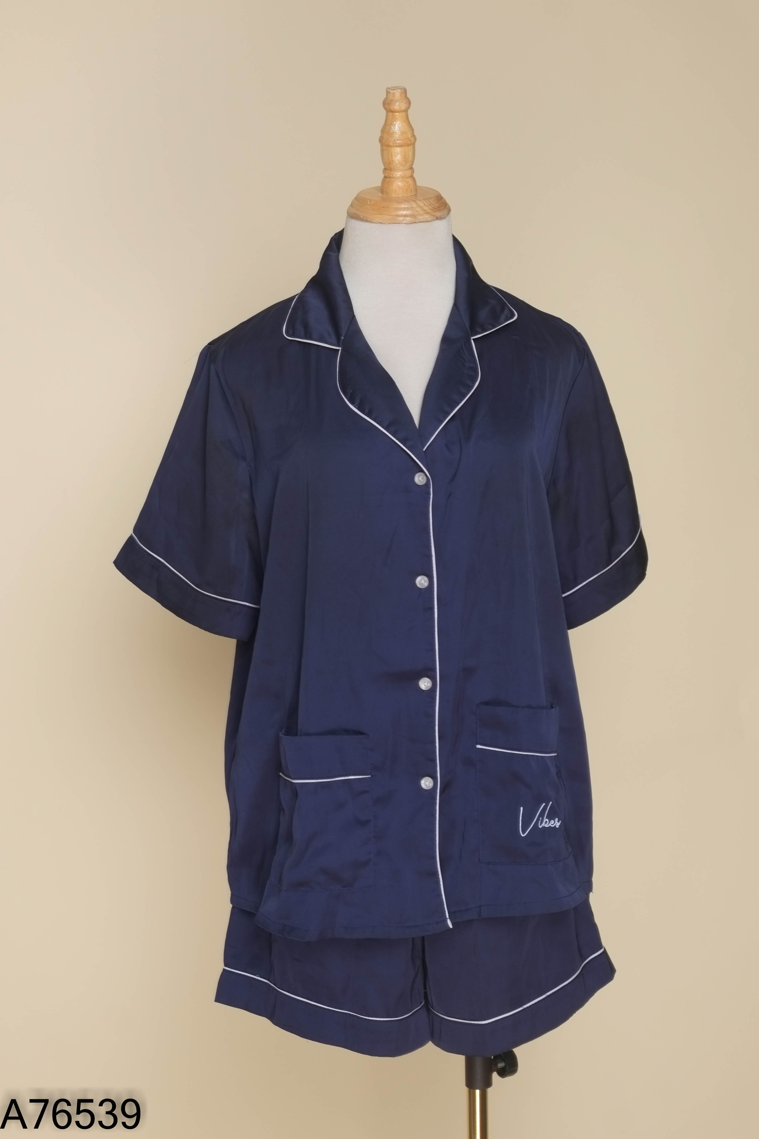 Set áo + quần short VIBES lụa xanh than