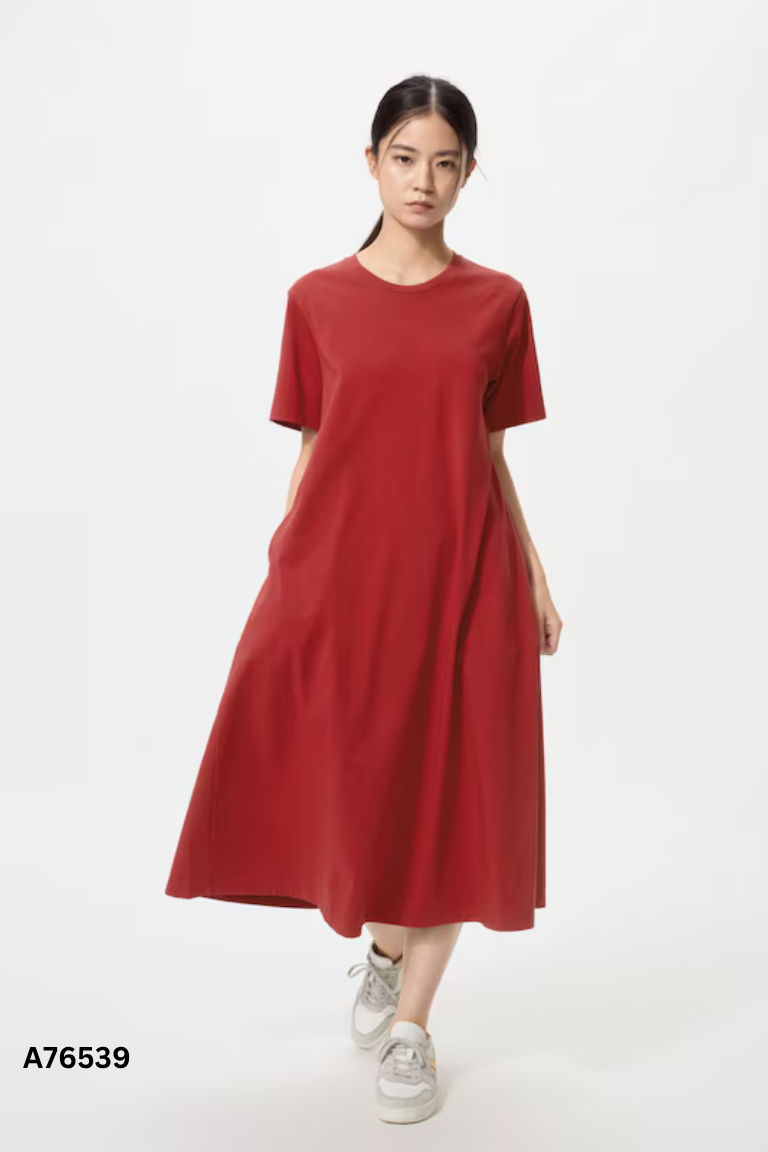 Váy UNIQLO đỏ dáng dài