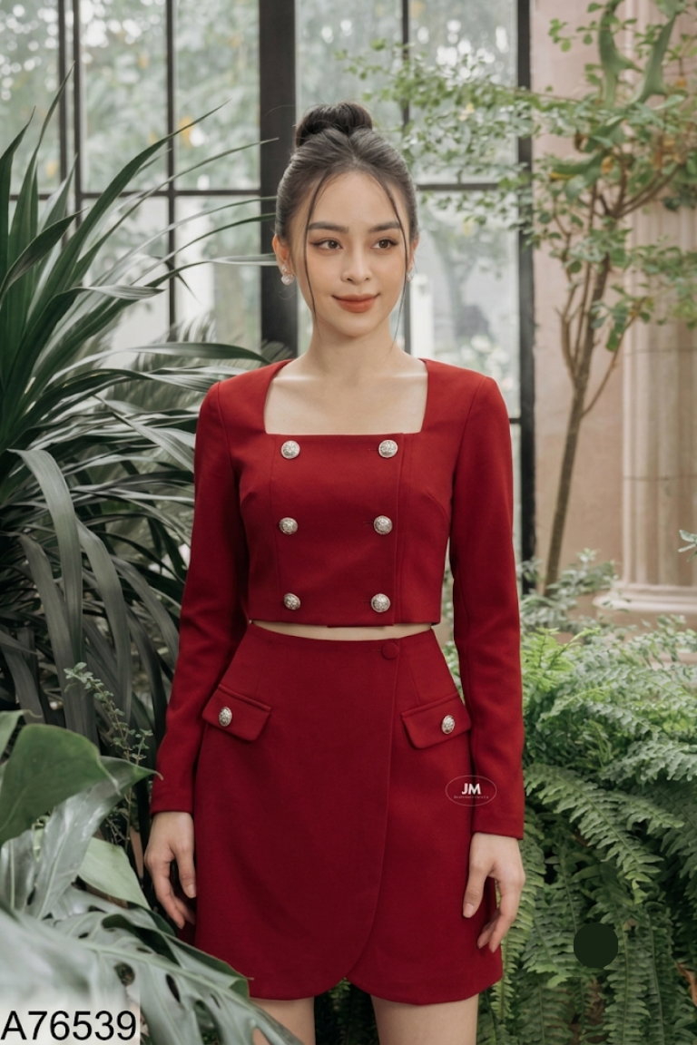 NEWTAG MUSE9 STUDIO set áo + chân váy đỏ đô