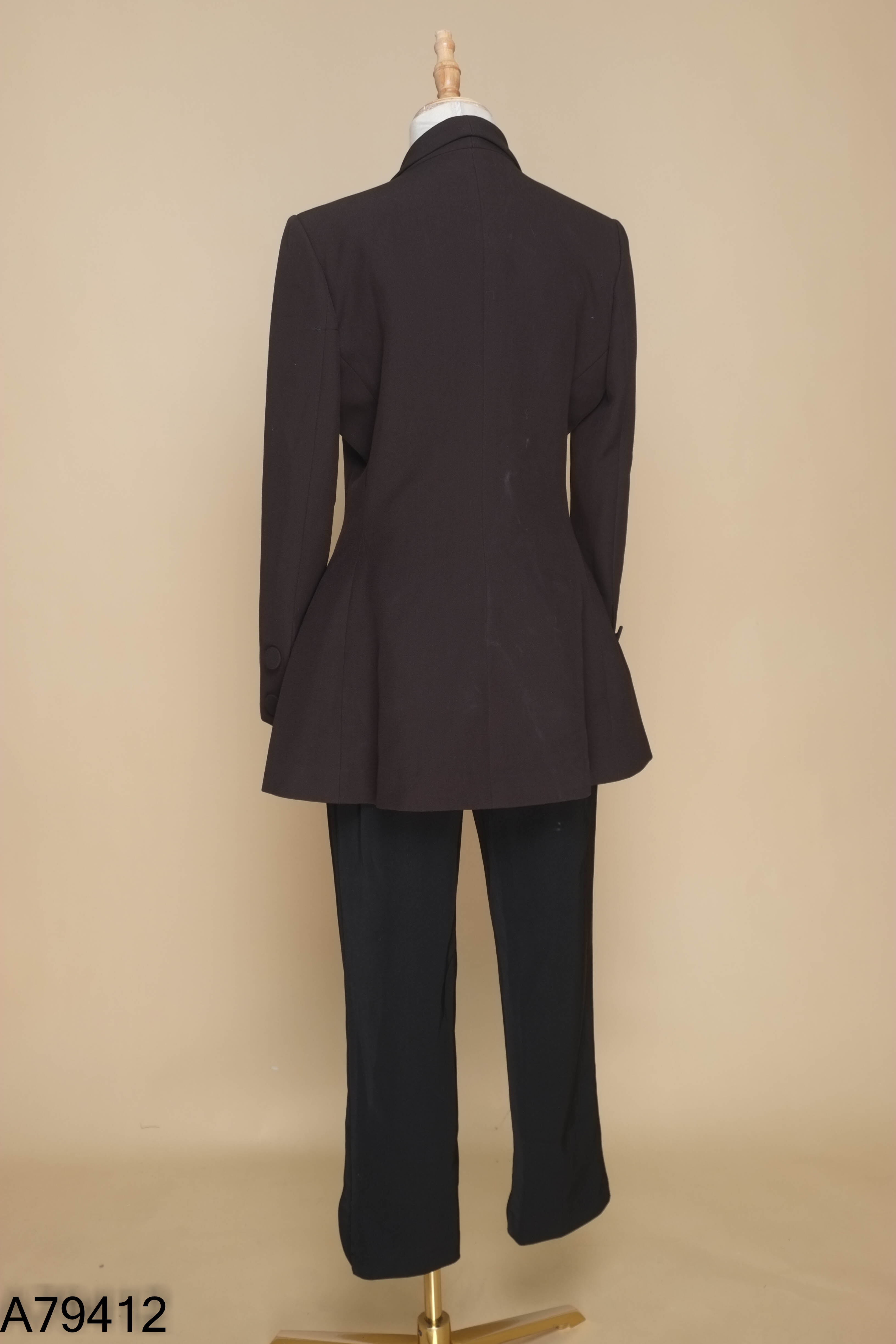 Set MUST HAVE đen áo khoác vest + quần dài