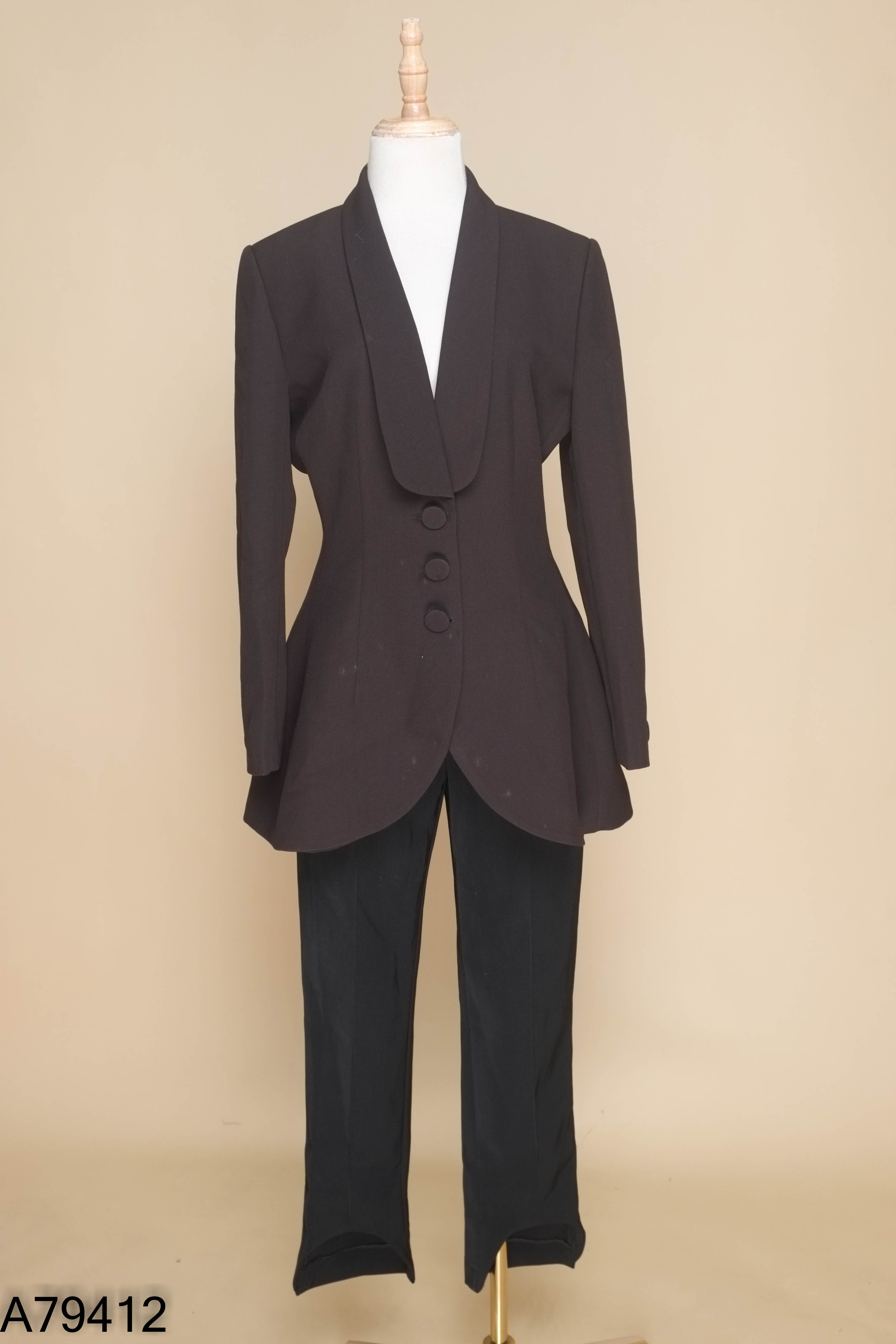Set MUST HAVE đen áo khoác vest + quần dài