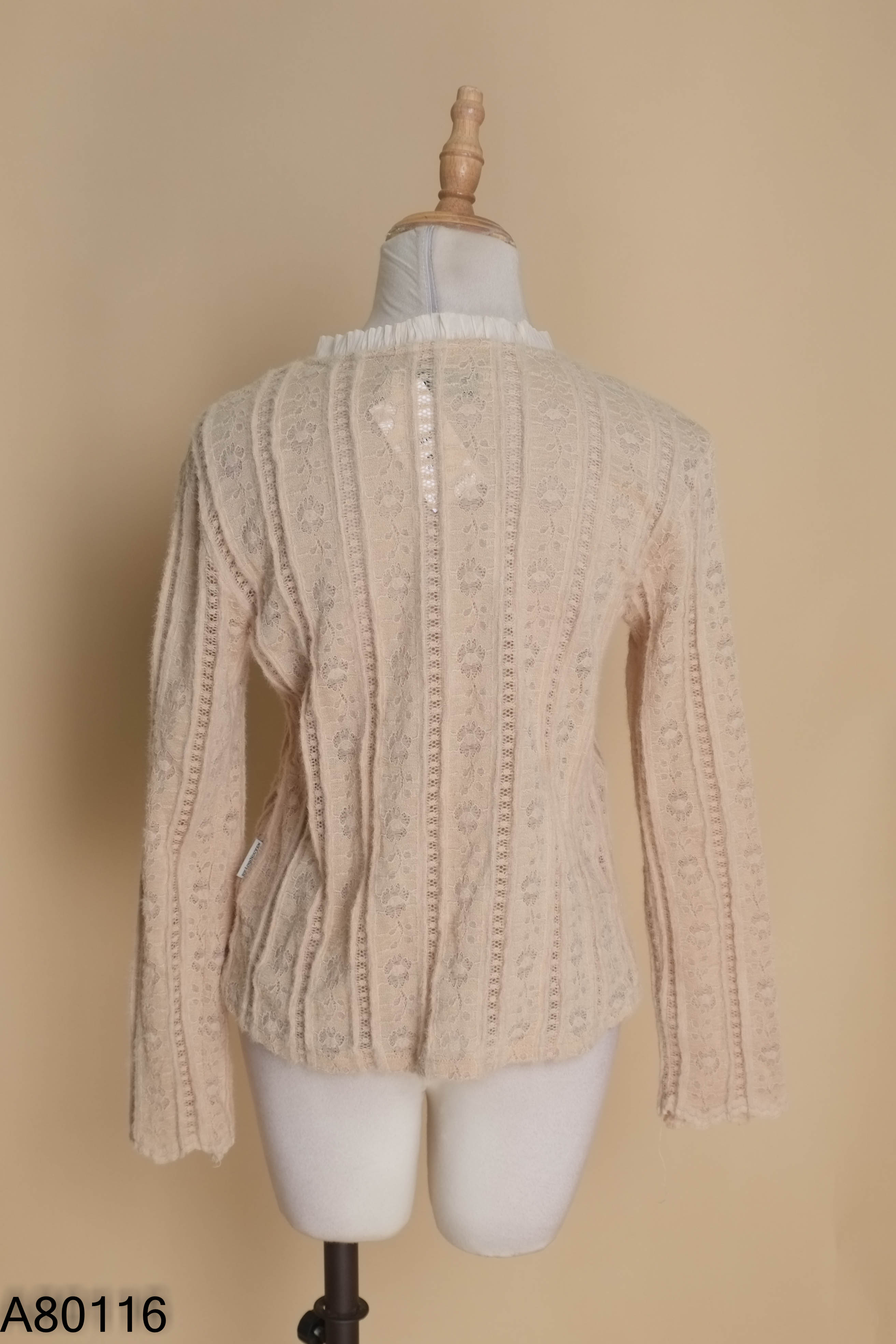Áo cardigan ren nâu KATE cúc ngọc