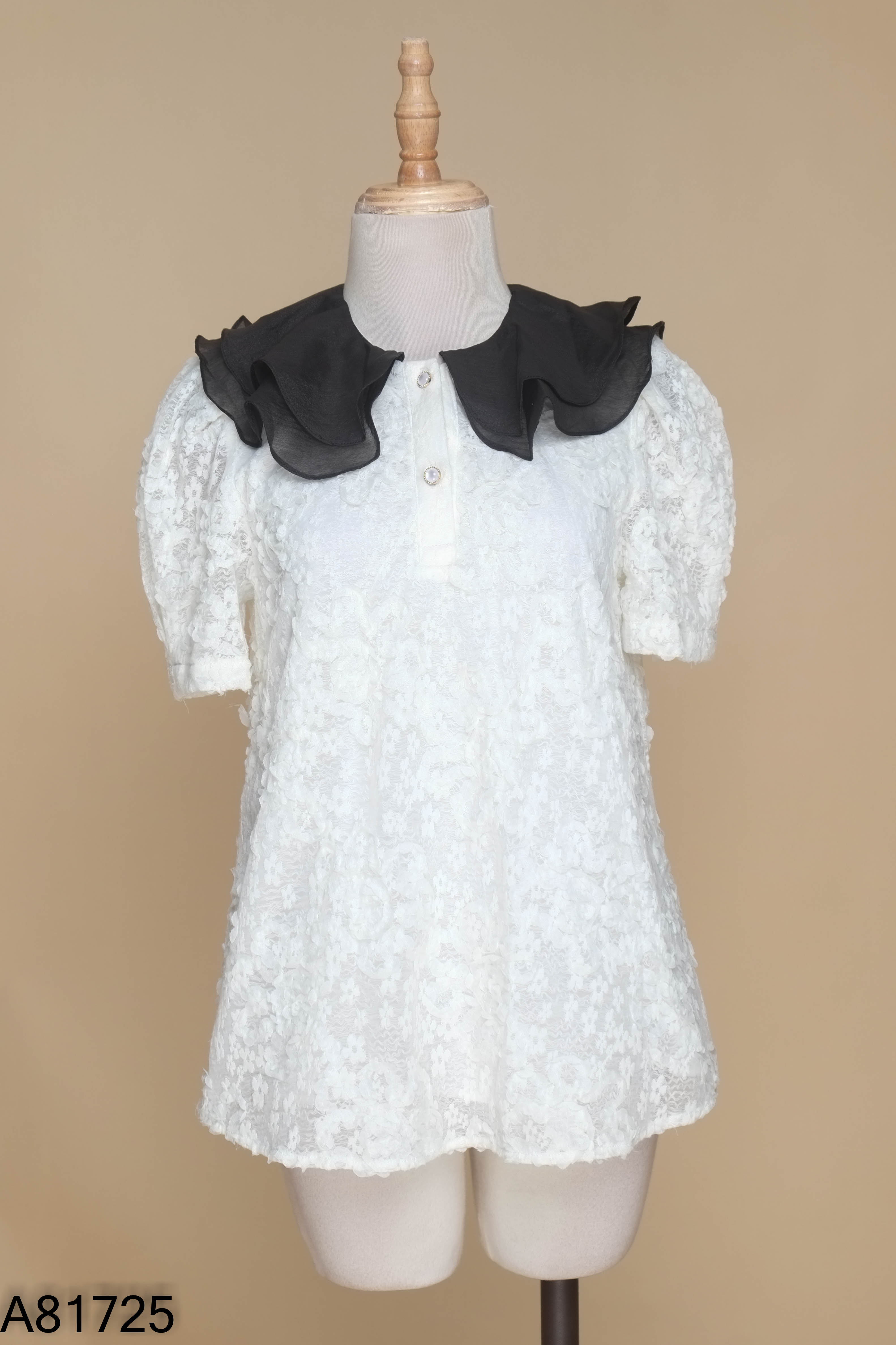 Áo ren be DAISY cổ đen