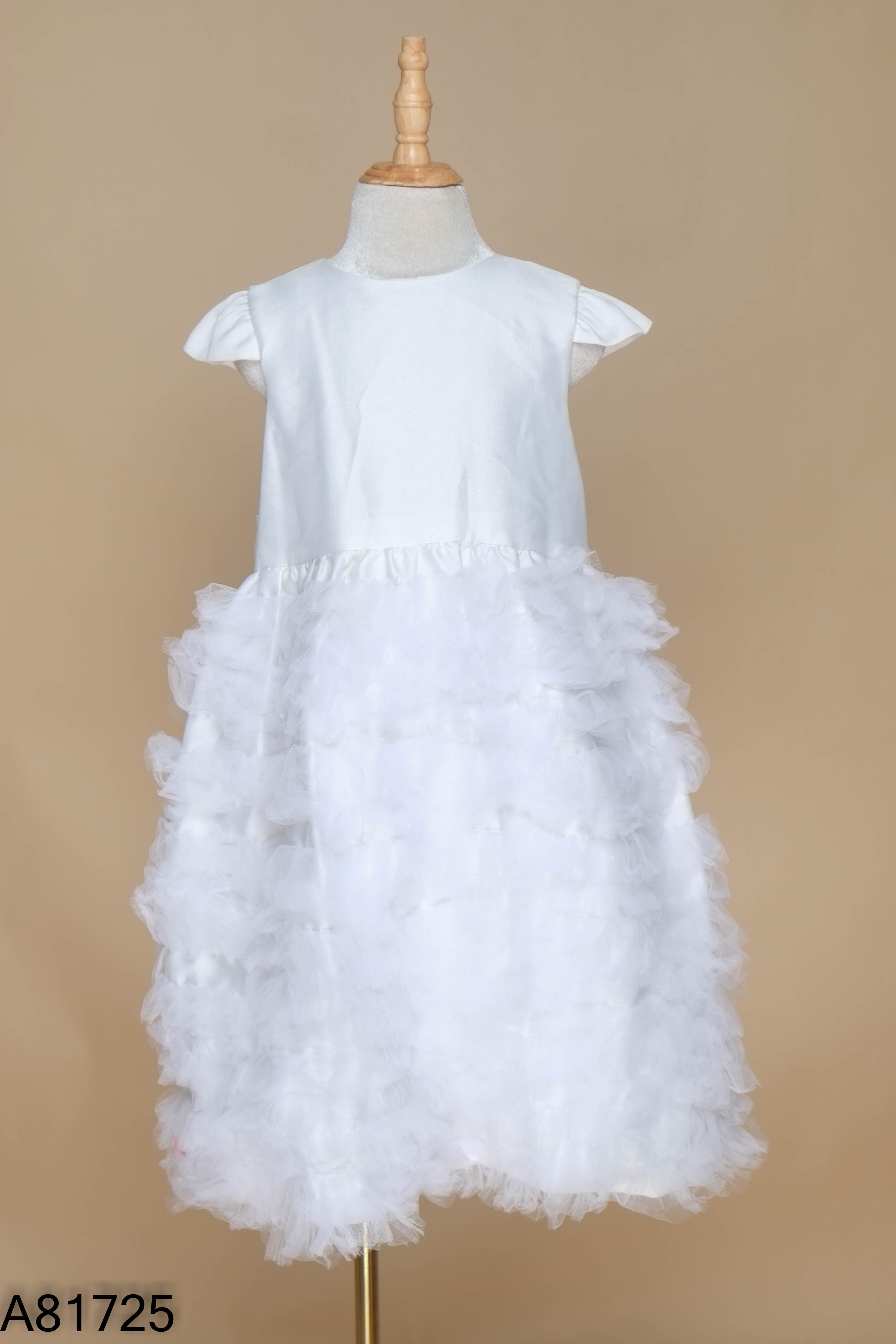 Váy trắng CHO HEE phối lưới bèo tầng KIDS