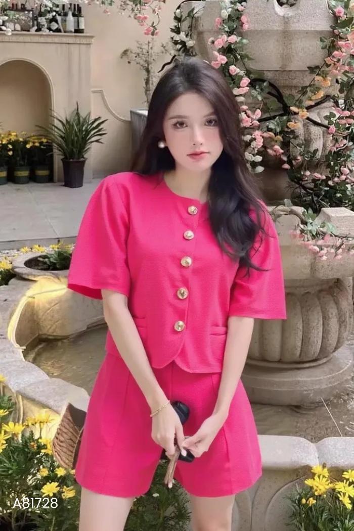 Set Áo hồng phối cúc vàng + quần shorts
