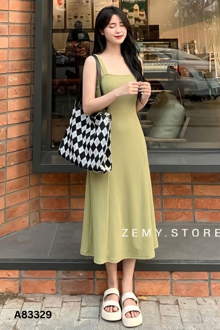 Váy hai dây xanh cốm LA BOUTIQUE hở lưng