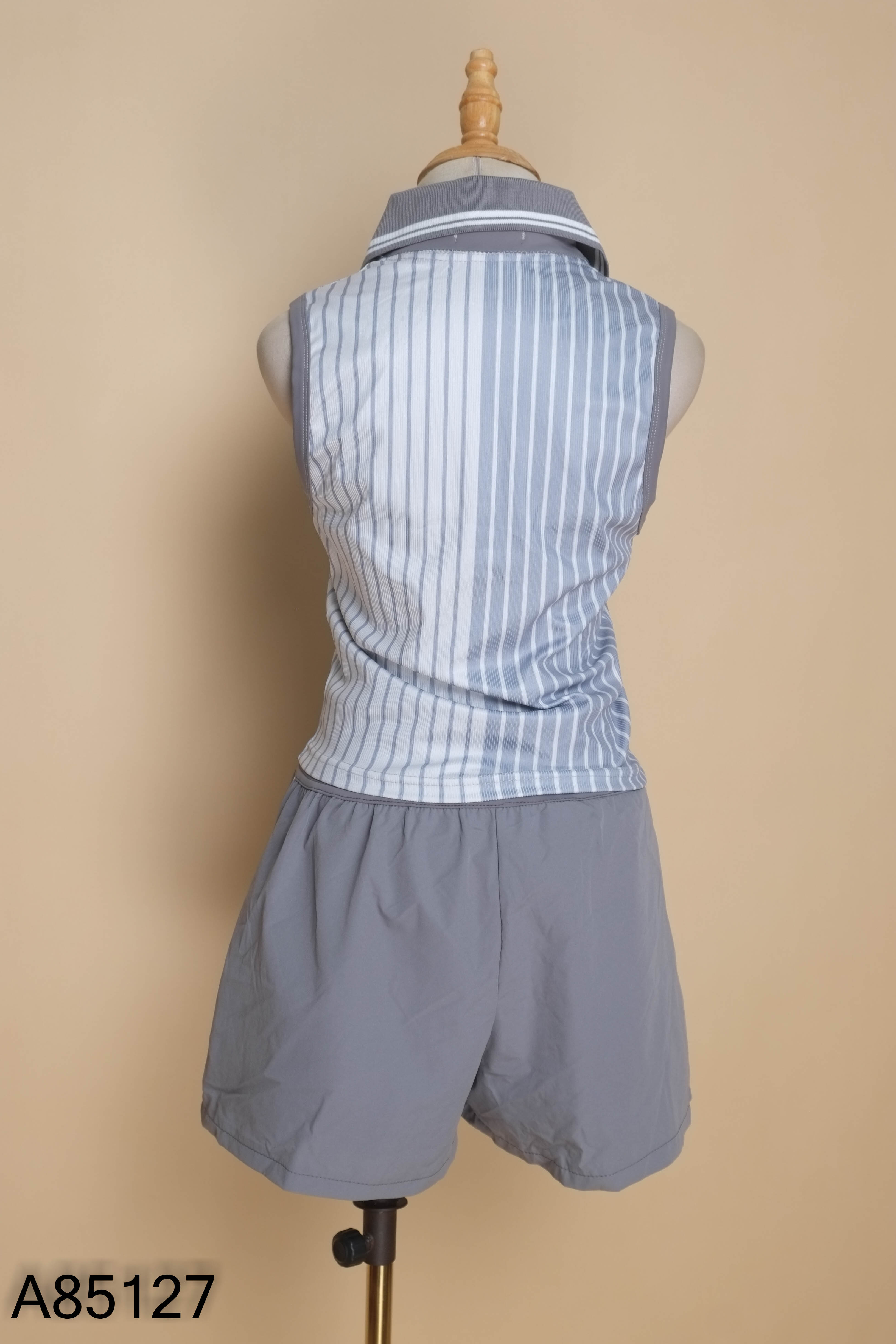 Set đồ tập xám sọc be