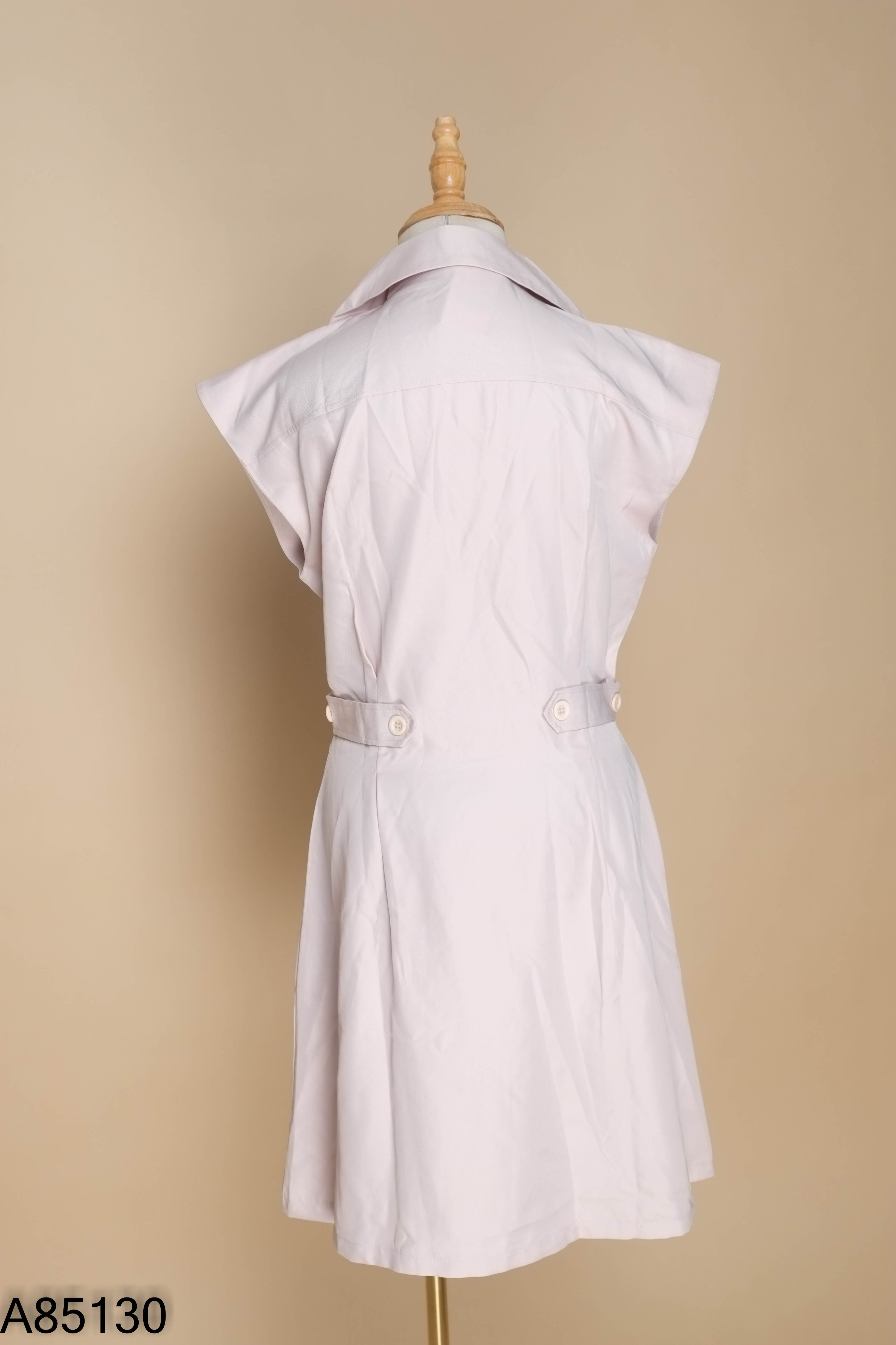 Váy NGADO be cổ vest