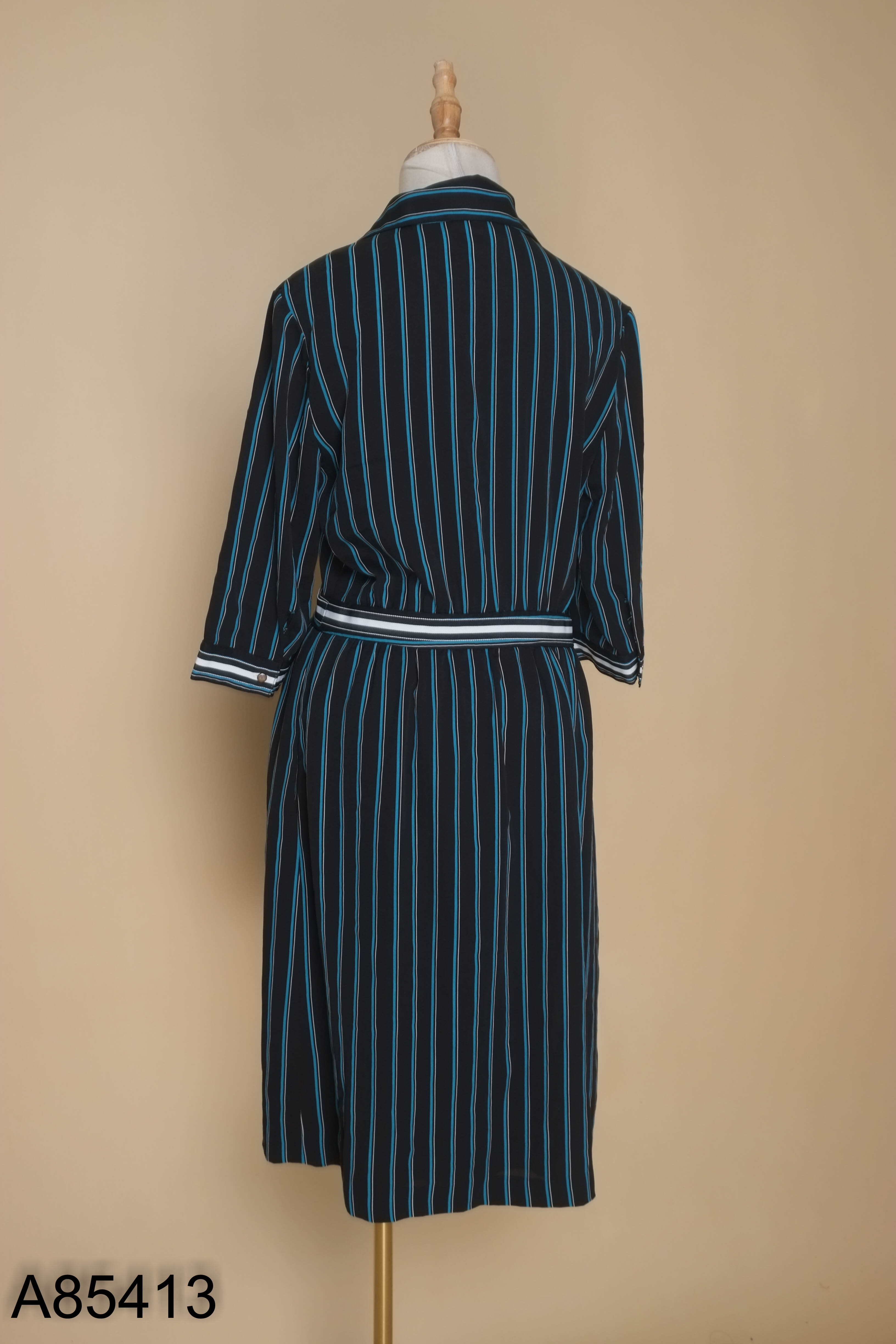 A8541310169-Váy IVY MODA đen sọc xanh (MẤT 2 CÚC)