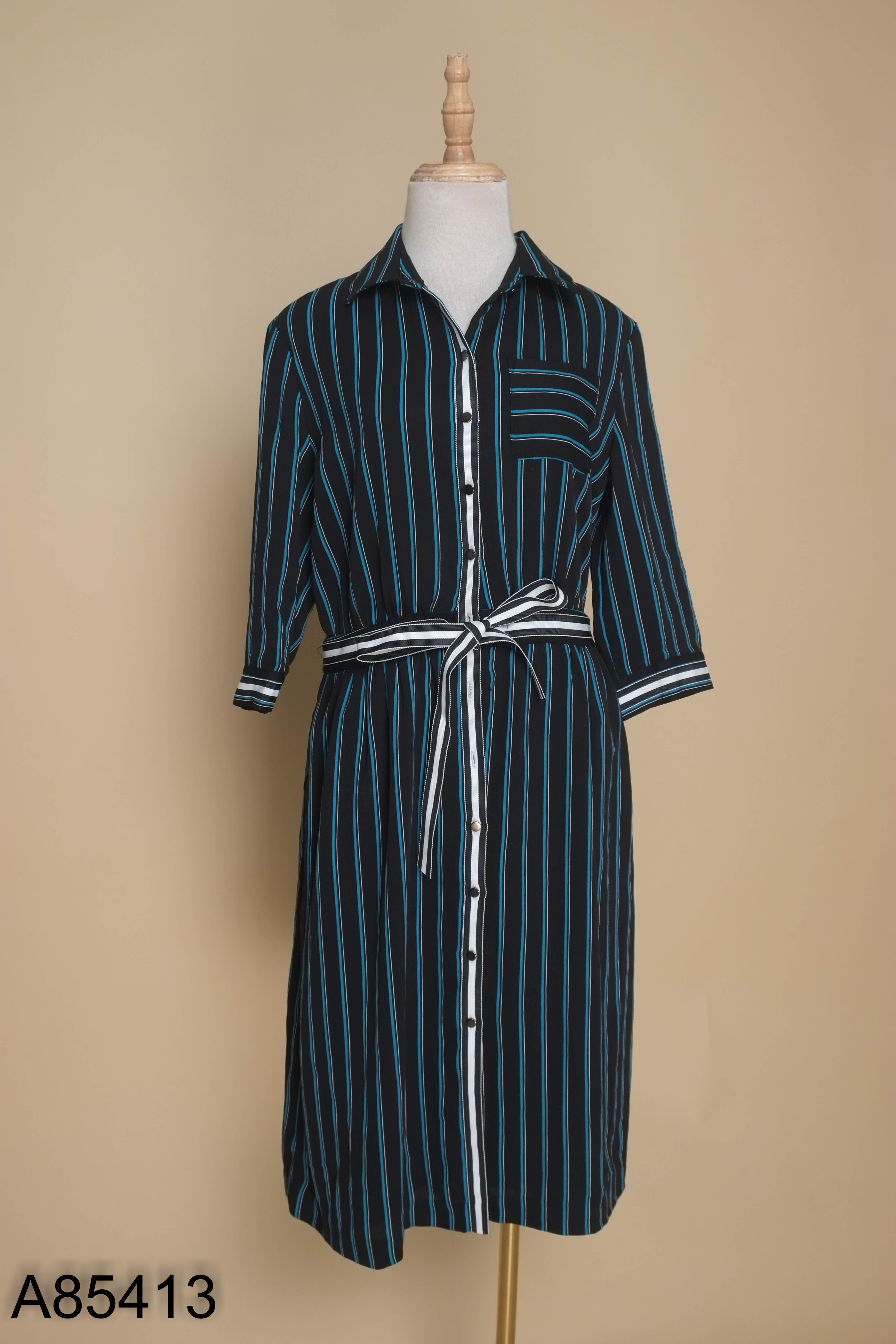 A8541310169-Váy IVY MODA đen sọc xanh (MẤT 2 CÚC)