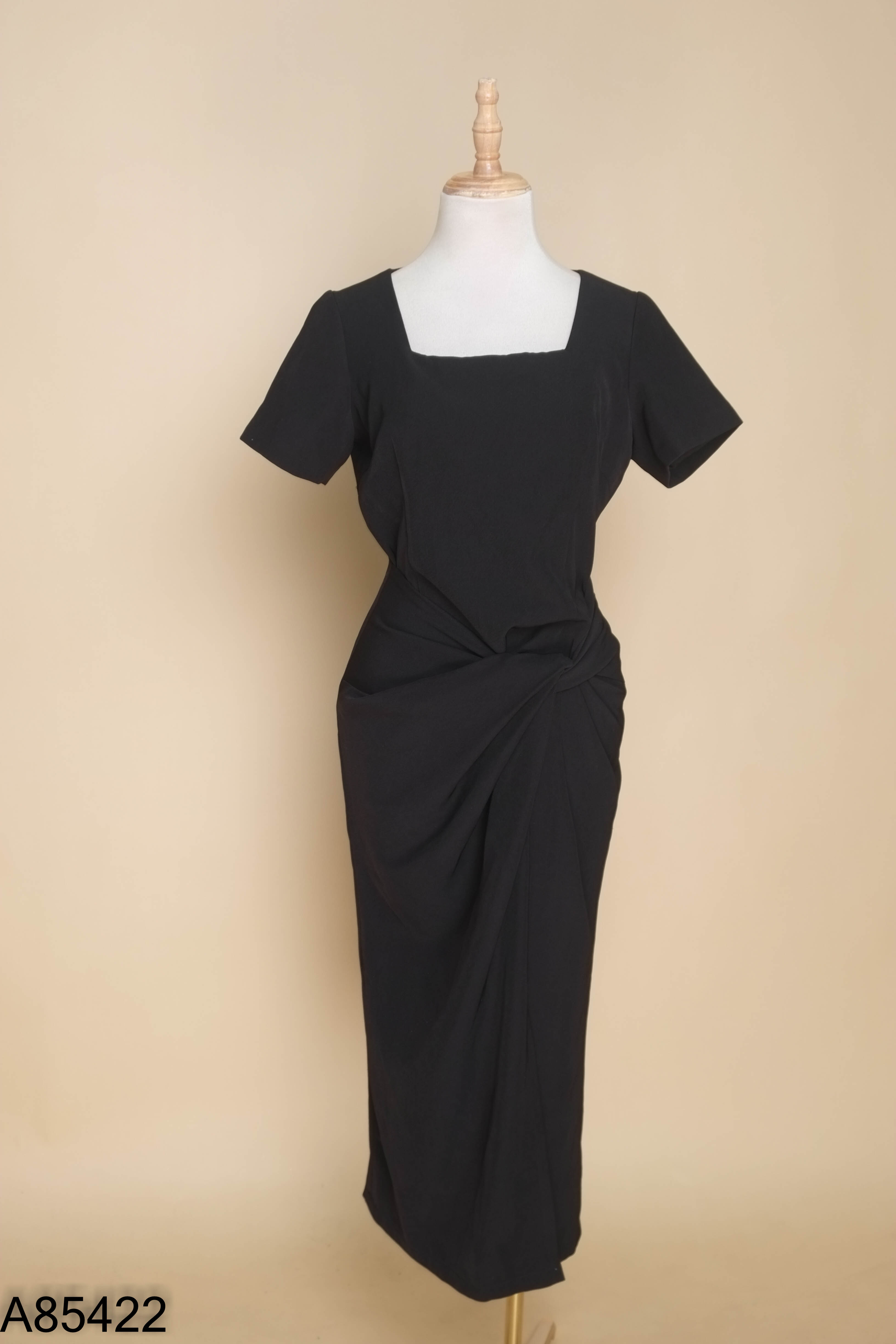 Váy CALLA COUTURE đen xoắn eo