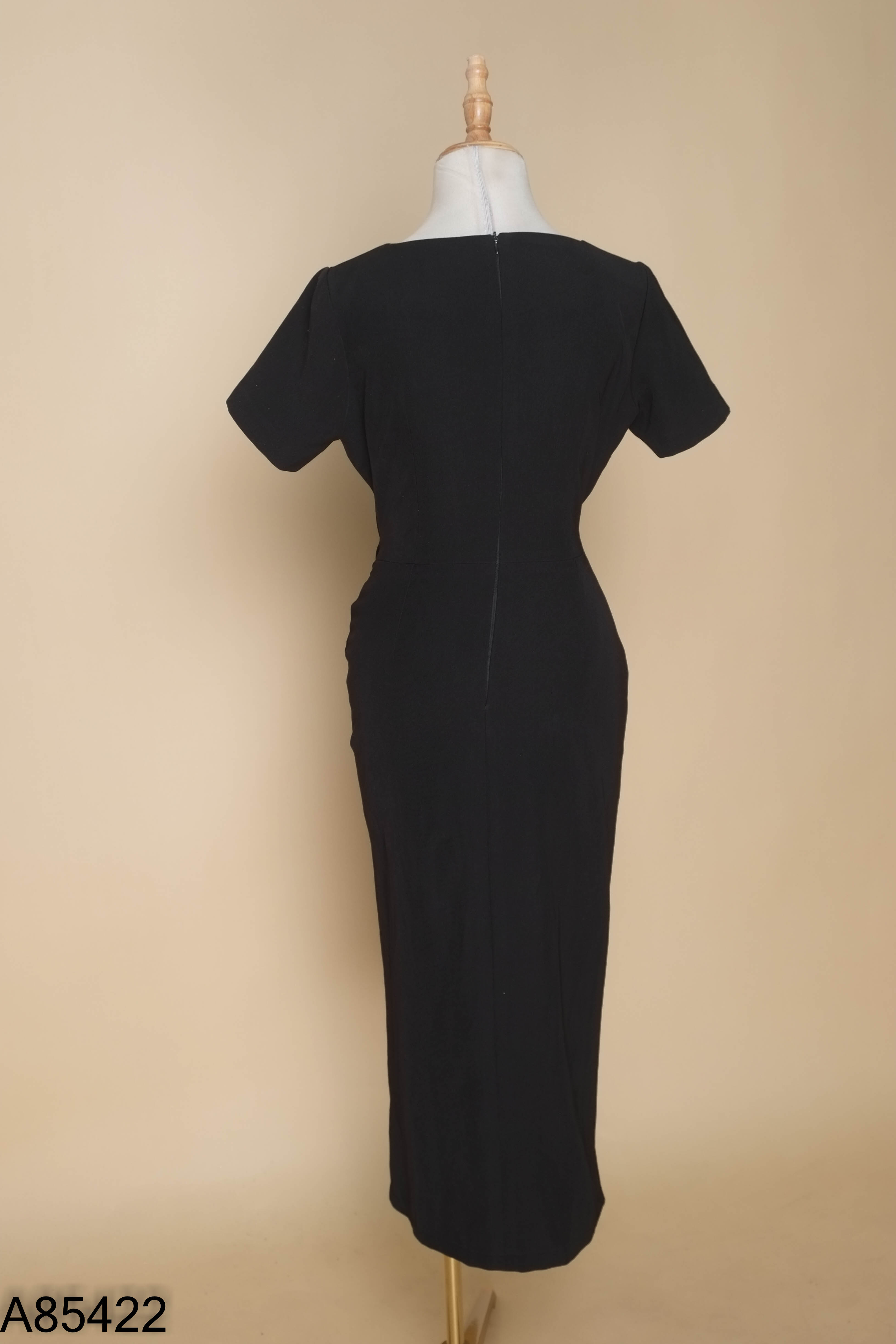Váy CALLA COUTURE đen xoắn eo