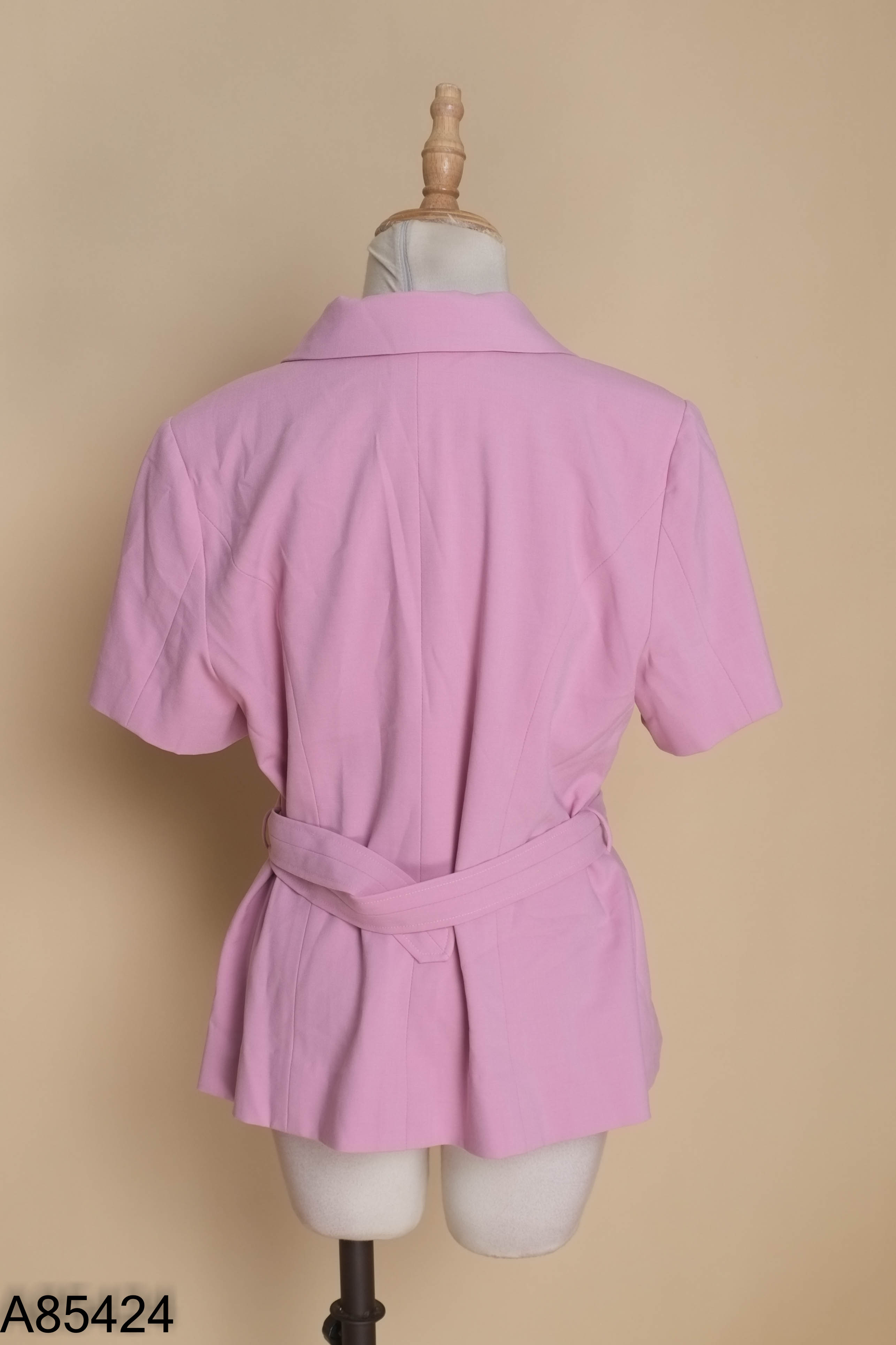 Áo hồng cổ vest