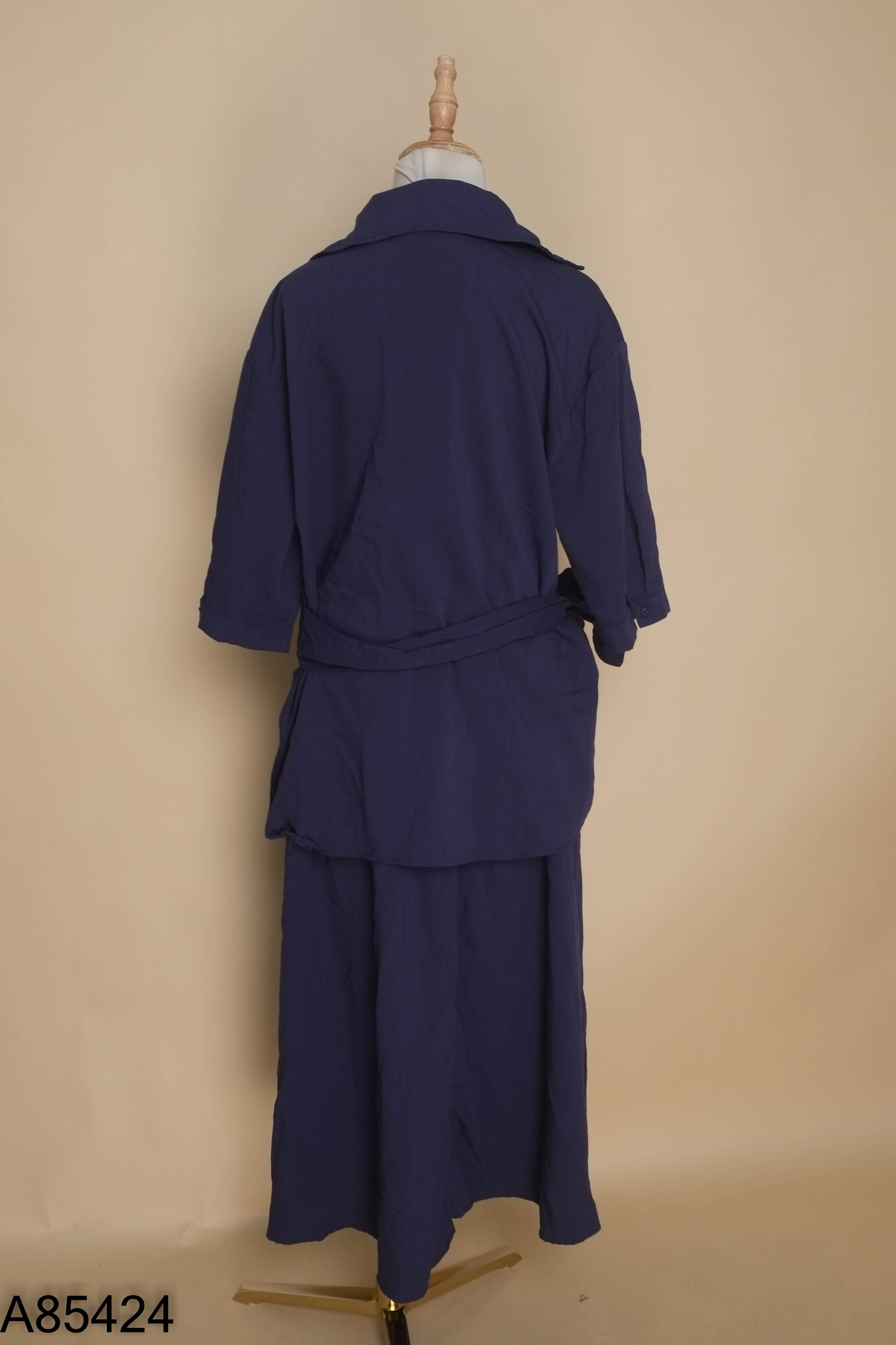 Set xanh áo kiểu + chân váy