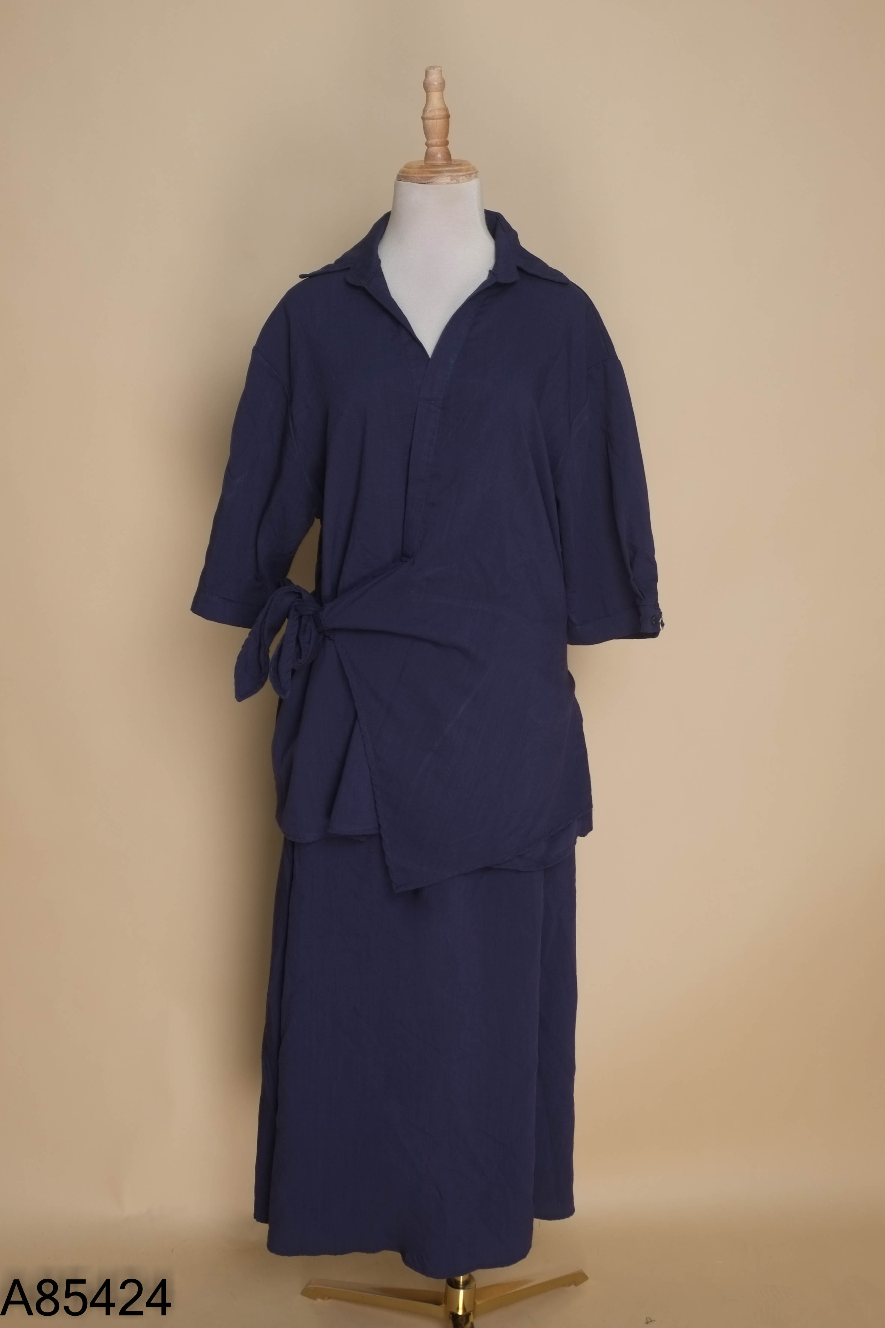 Set xanh áo kiểu + chân váy