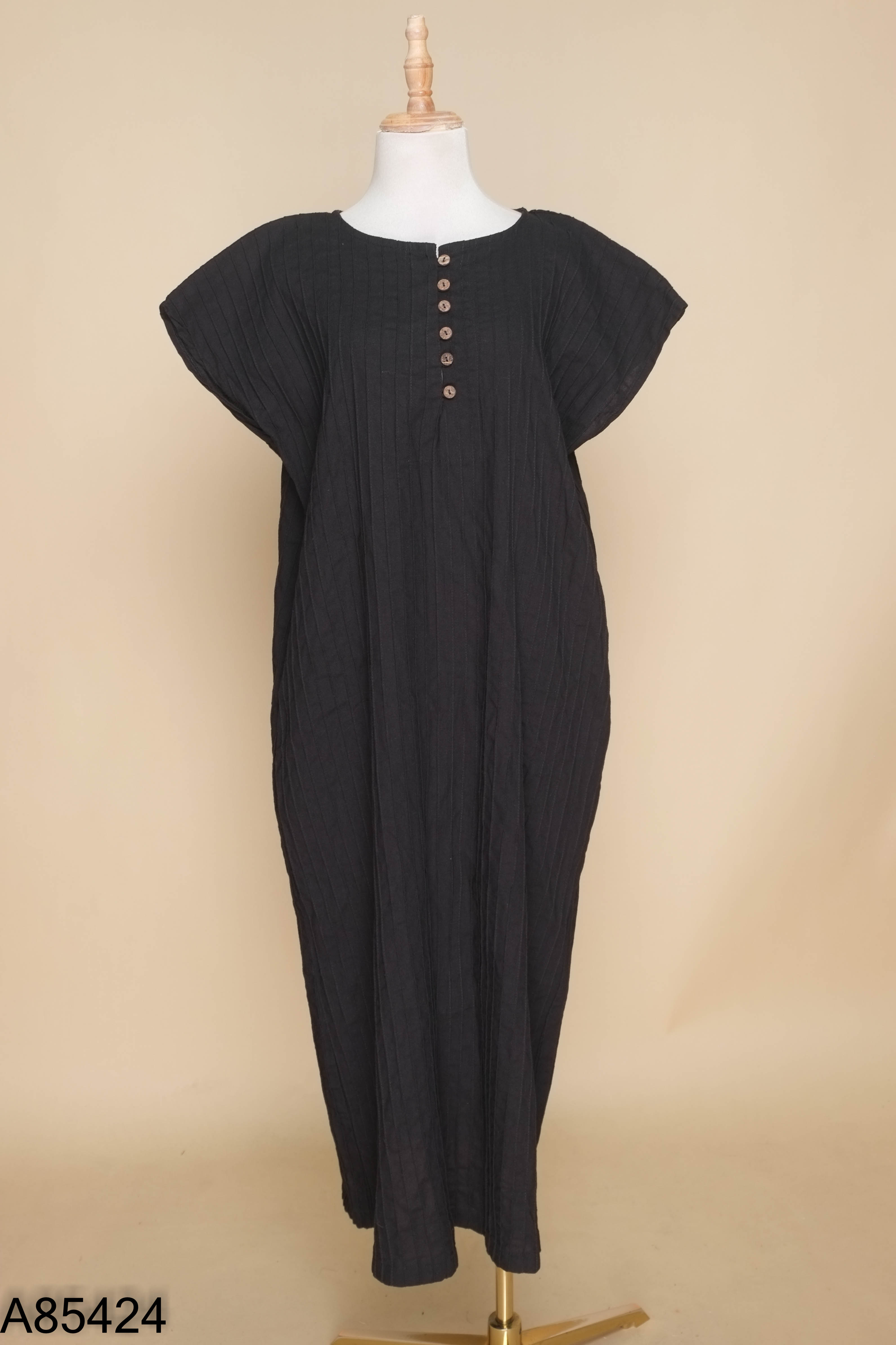 Váy LABO ON linen đen phối cúc