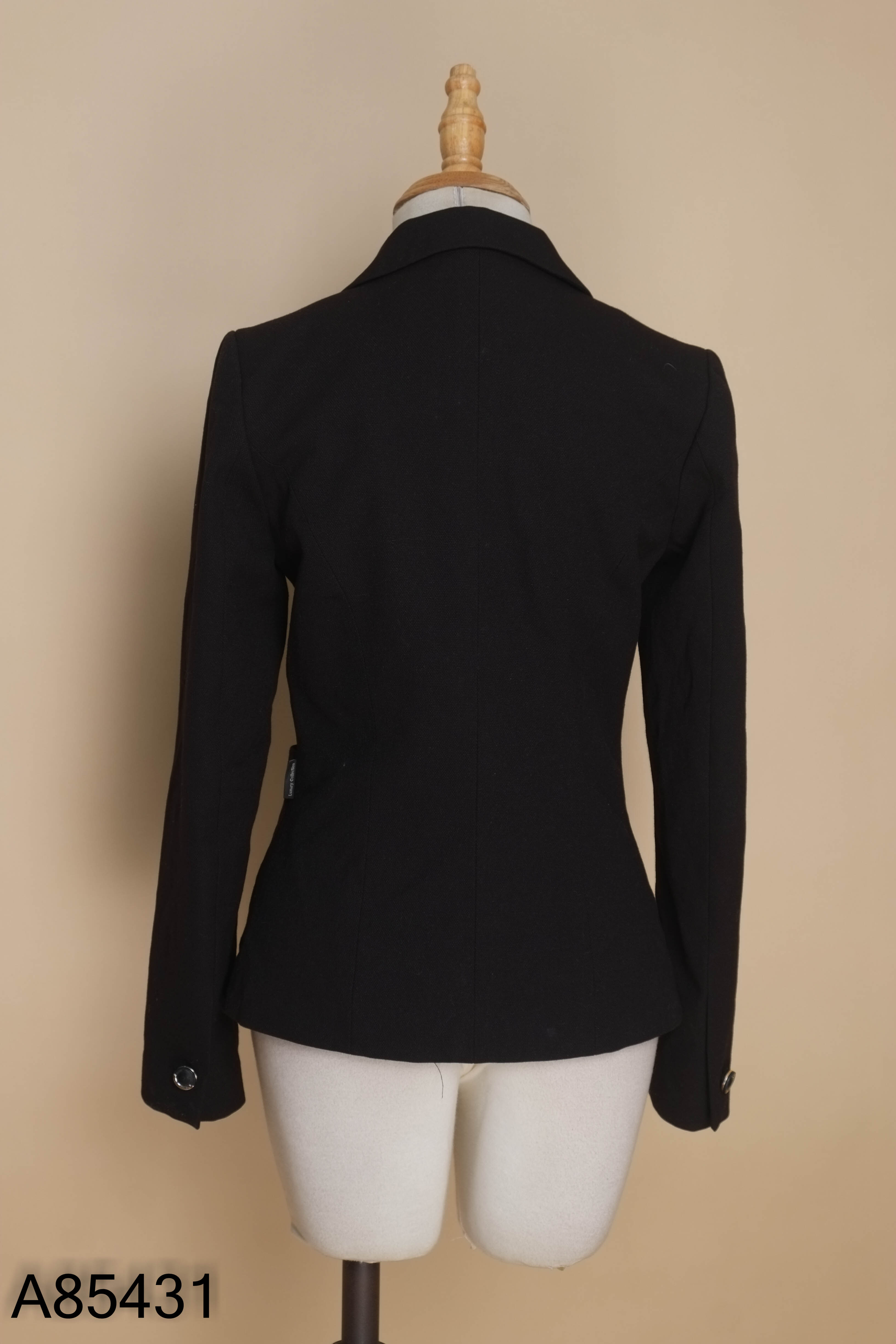 Áo blazer đen trơn