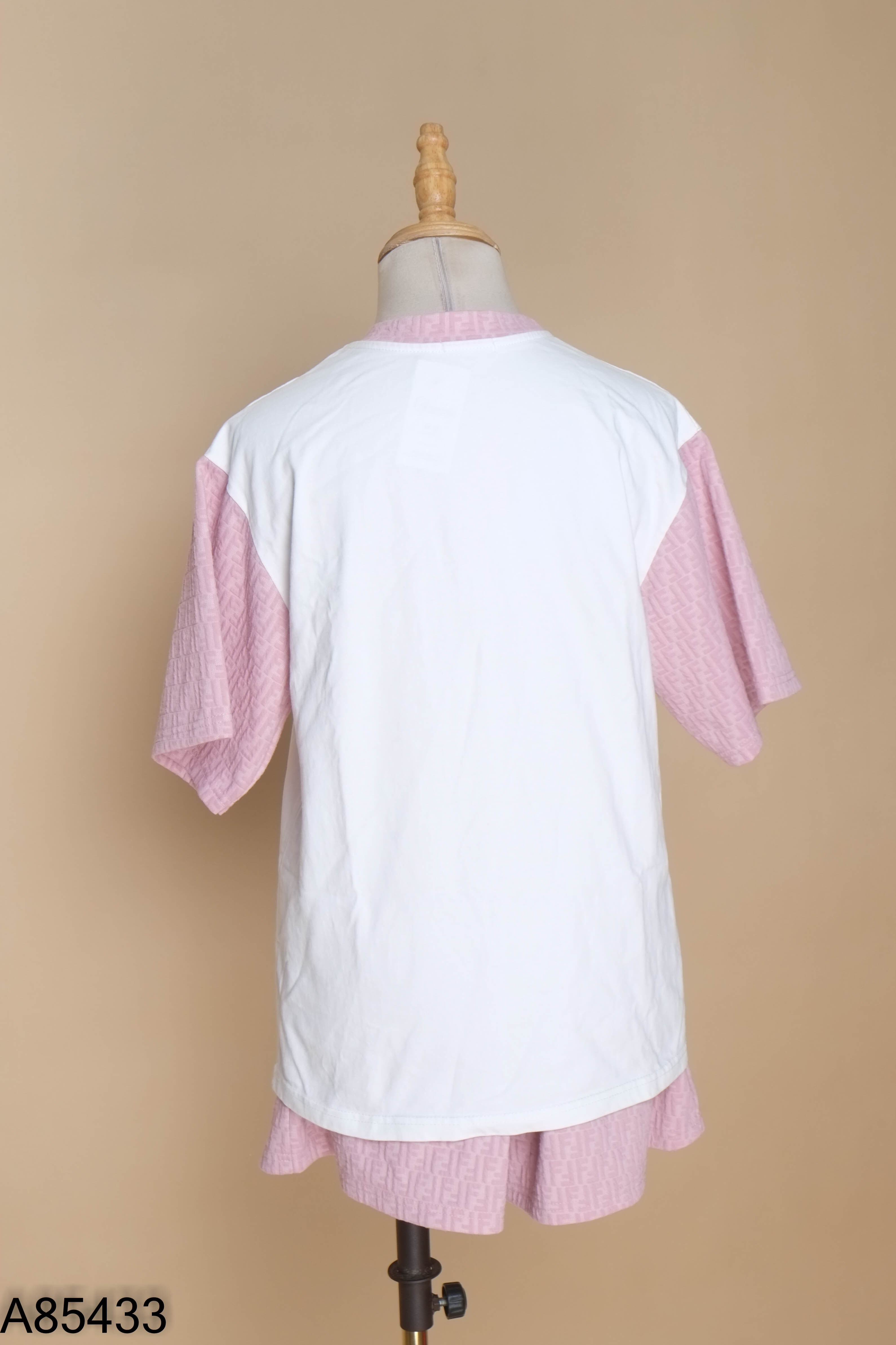 SET Áo trắng phối tay hồng + quần shorts
