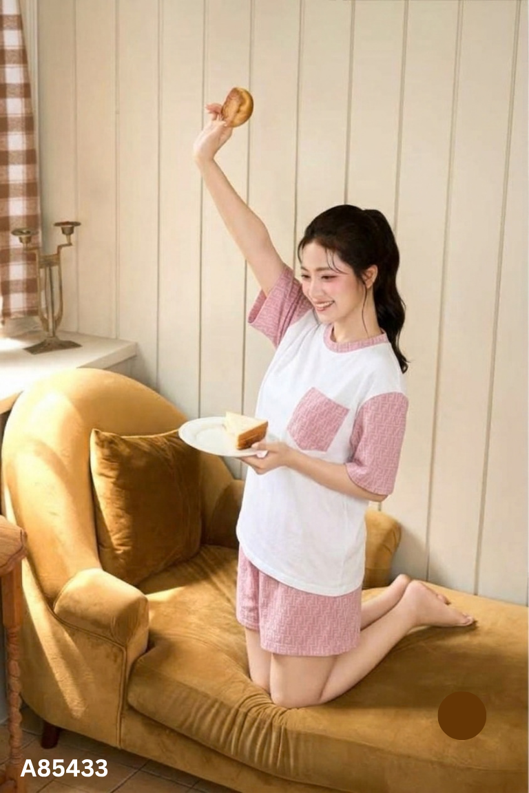 SET Áo trắng phối tay hồng + quần shorts