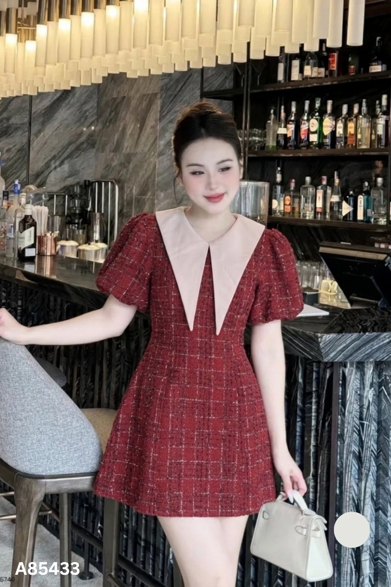 Váy dạ đỏ tay phồng cổ sen
